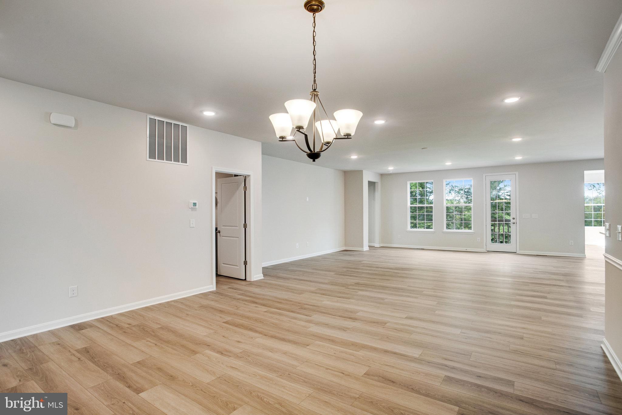 NEW POST ON THE RAPPAHANNOCK - Residential