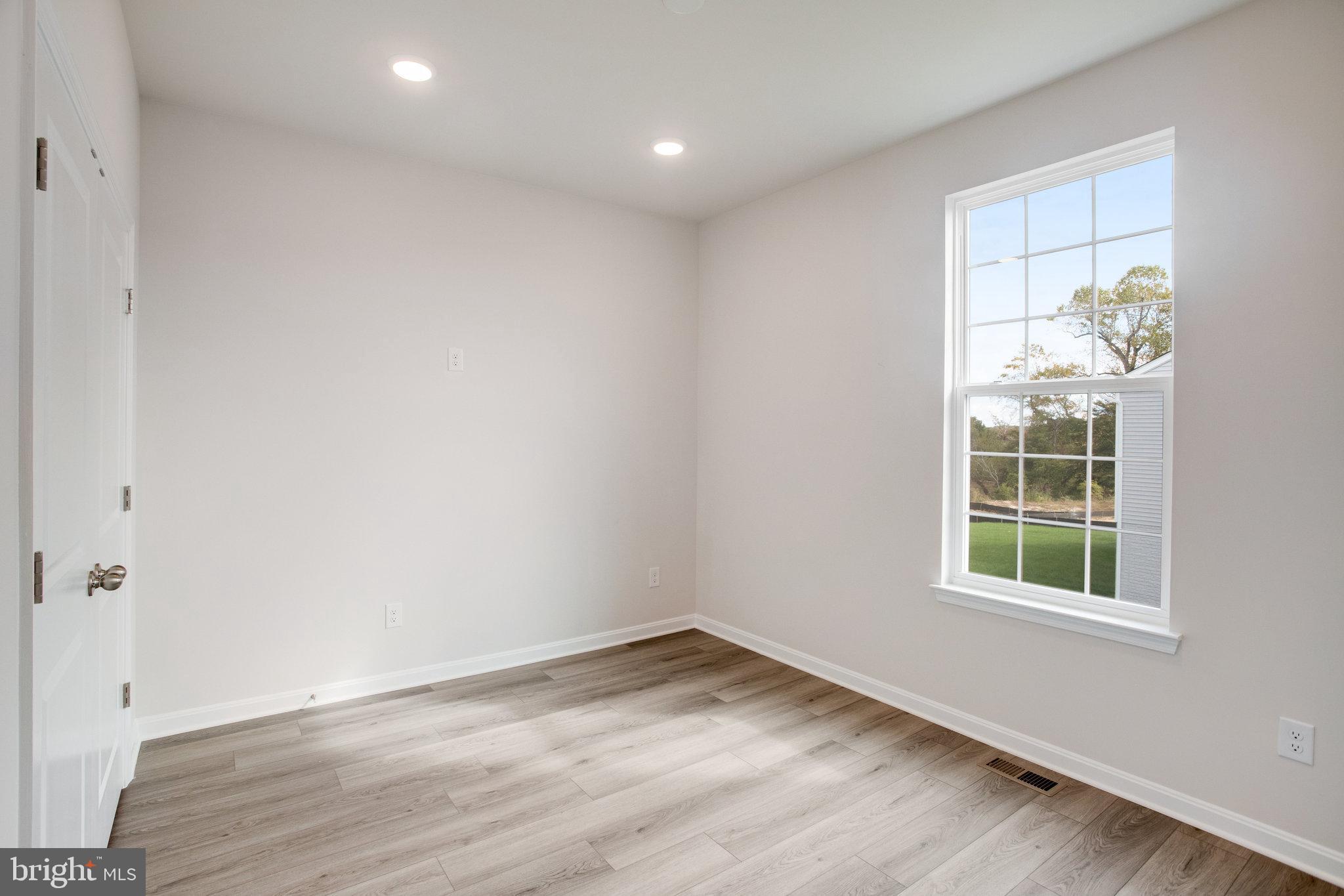 NEW POST ON THE RAPPAHANNOCK - Residential