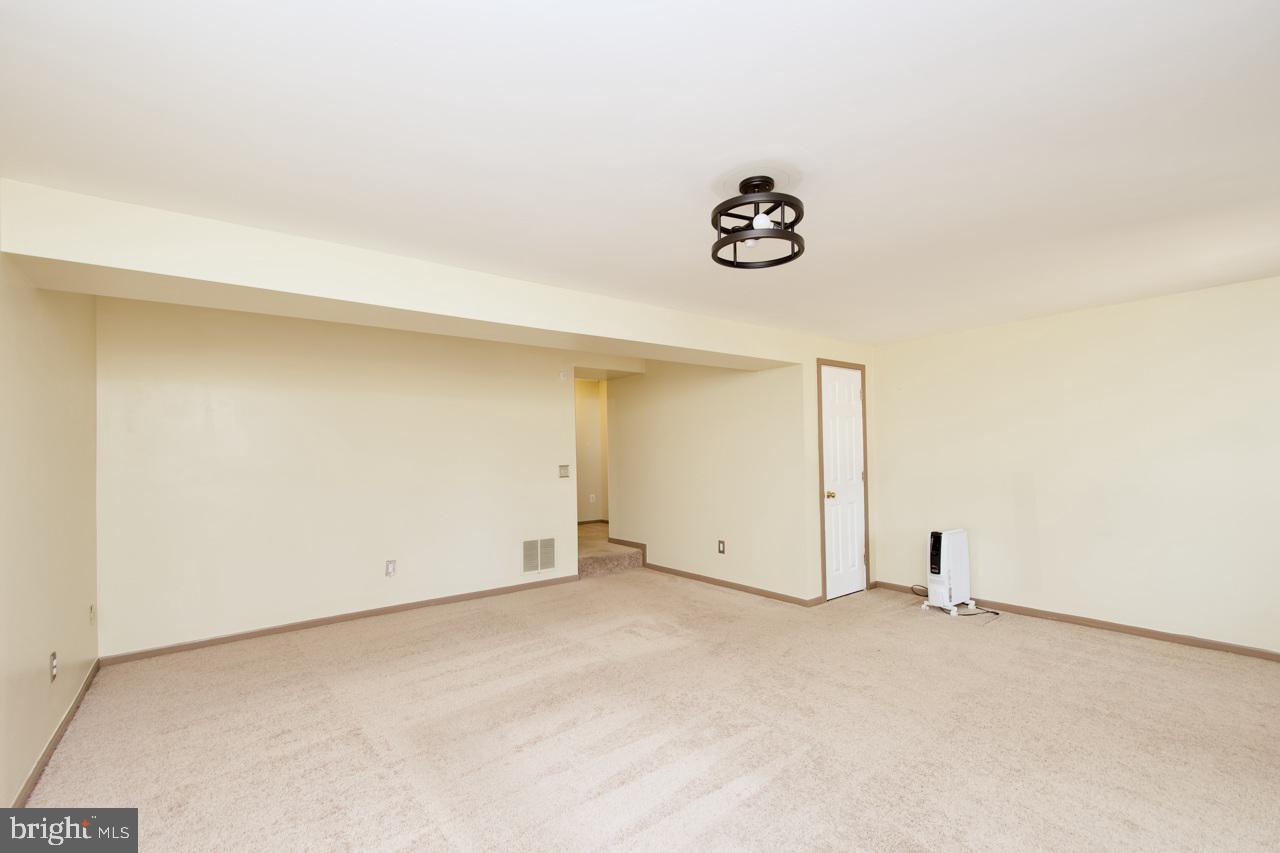 KINGSTOWNE - Residential