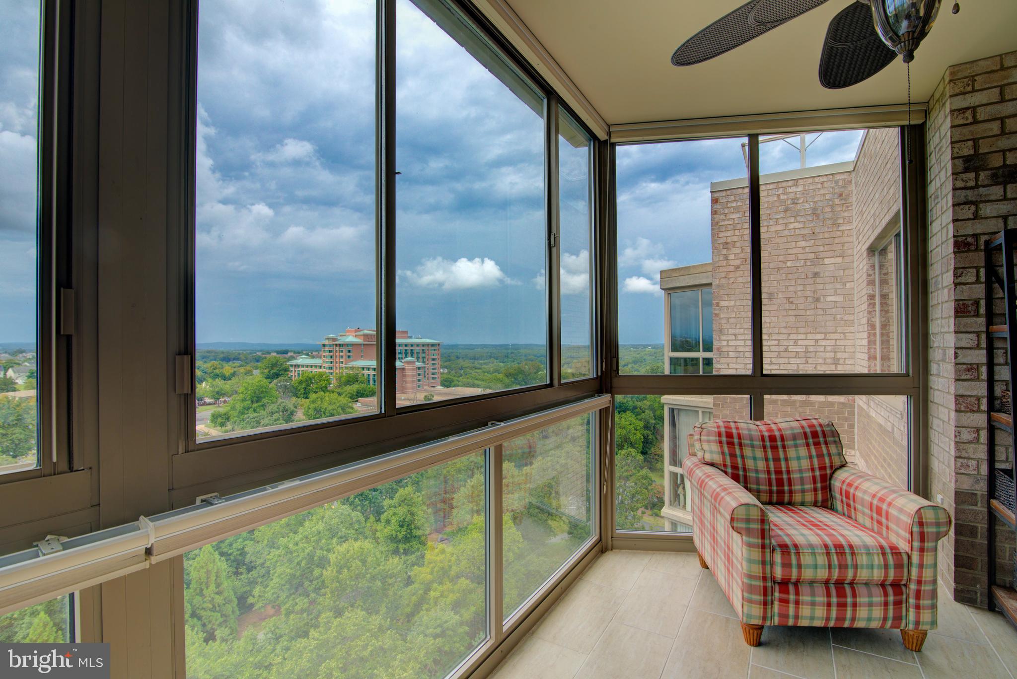 LANSDOWNE WOODS - Residential