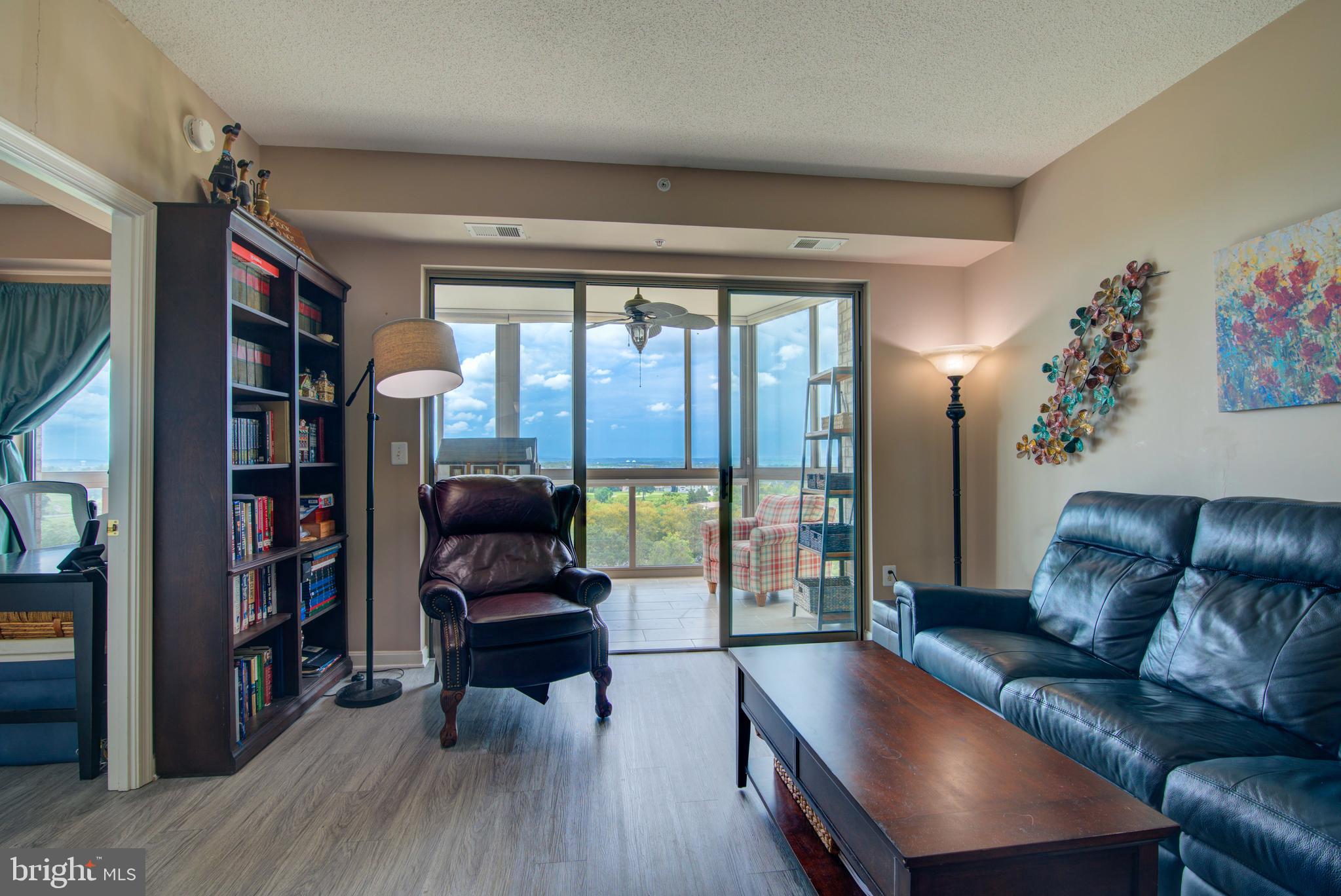 LANSDOWNE WOODS - Residential