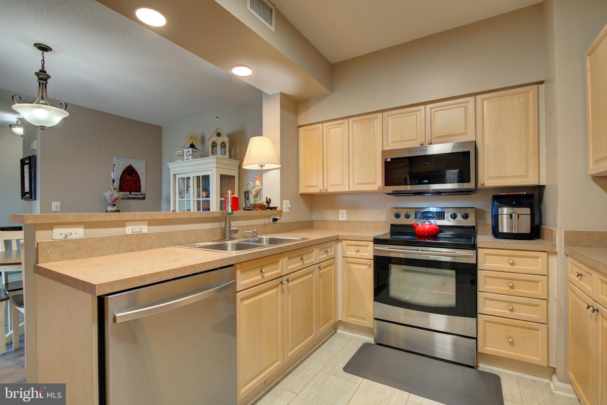 LANSDOWNE WOODS - Residential