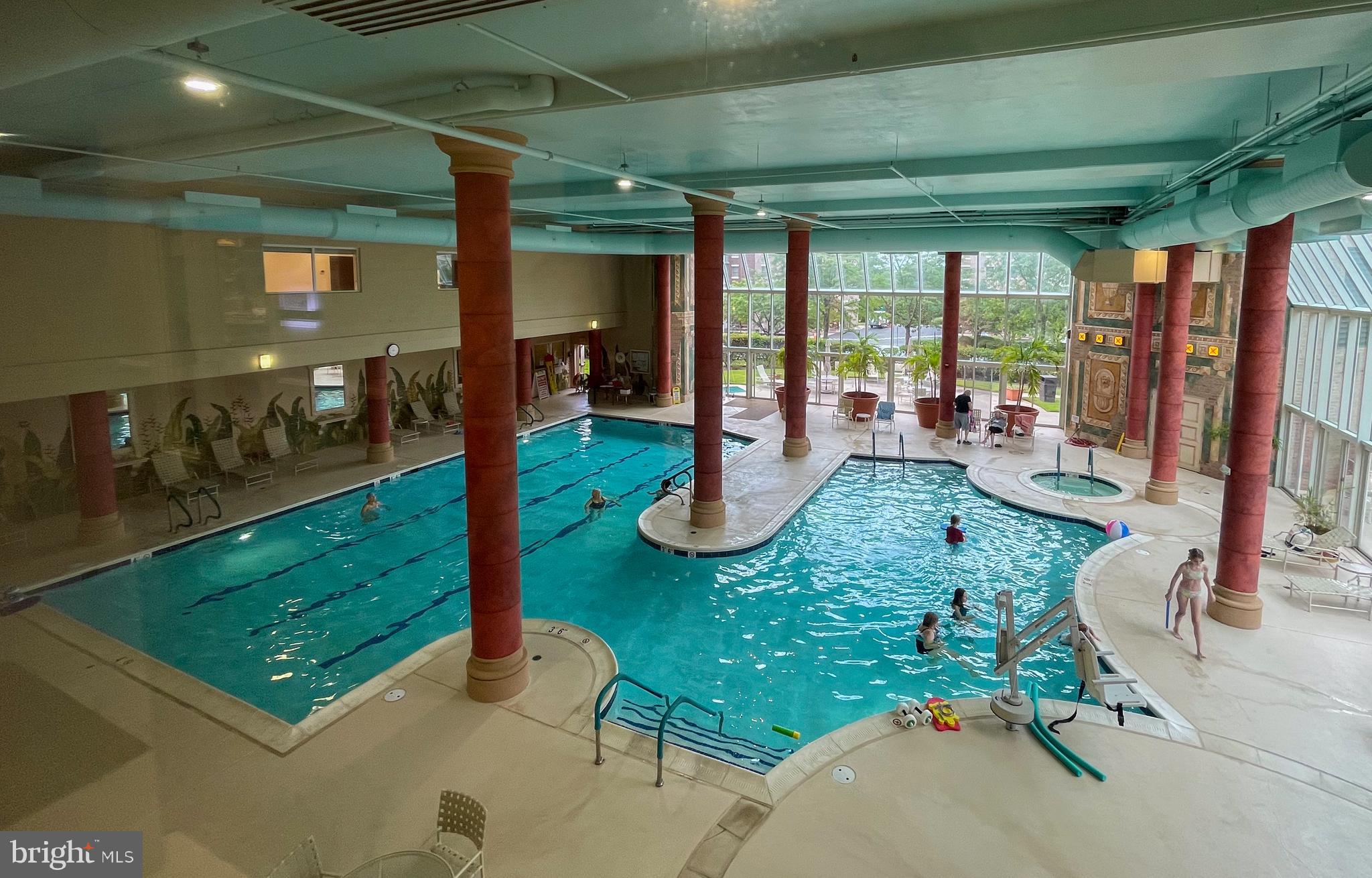 LANSDOWNE WOODS - Residential