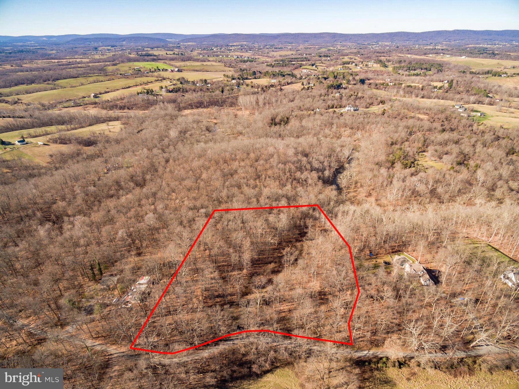 CATOCTIN CREEK OVERLOOK - Land