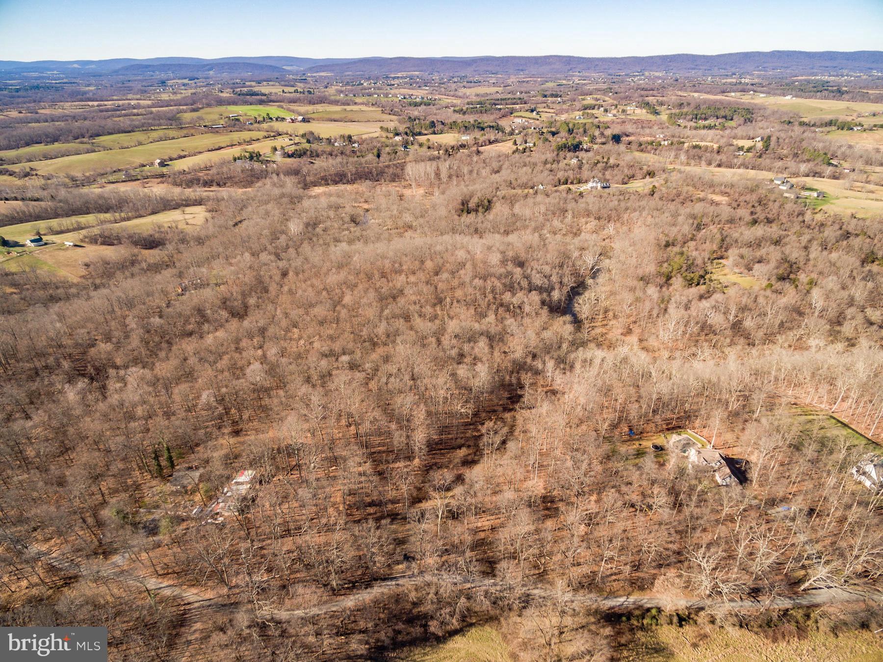 CATOCTIN CREEK OVERLOOK - Land