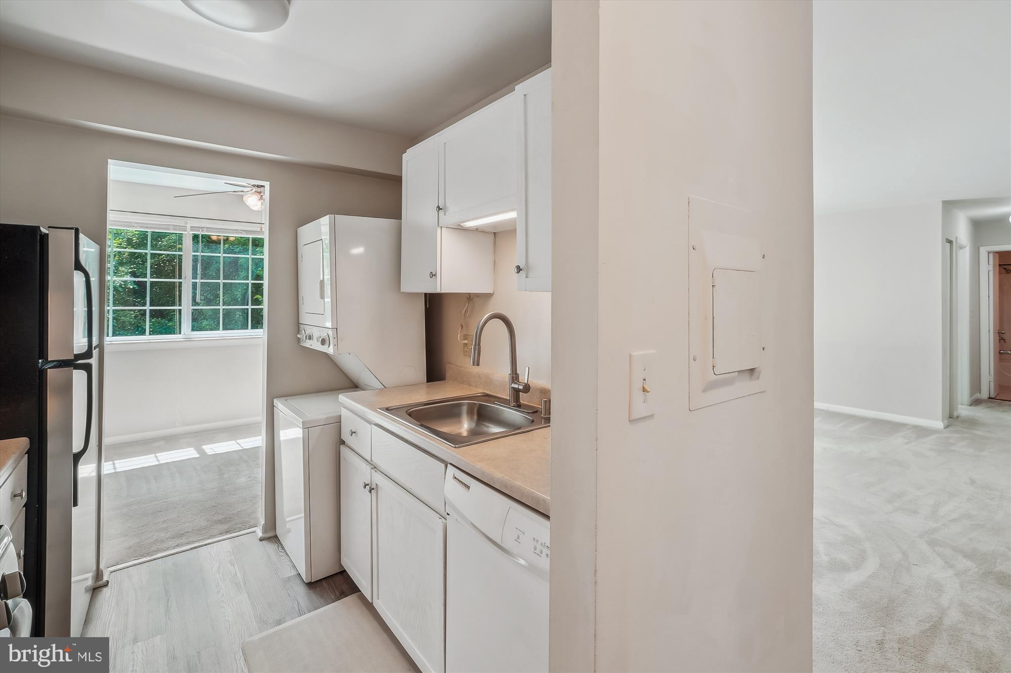 RIVER TERRACE - Residential Lease