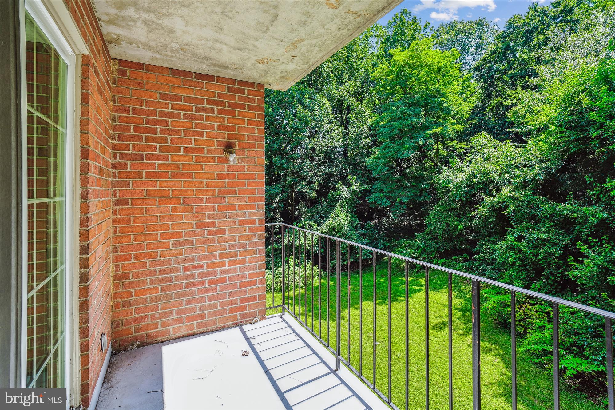 RIVER TERRACE - Residential Lease