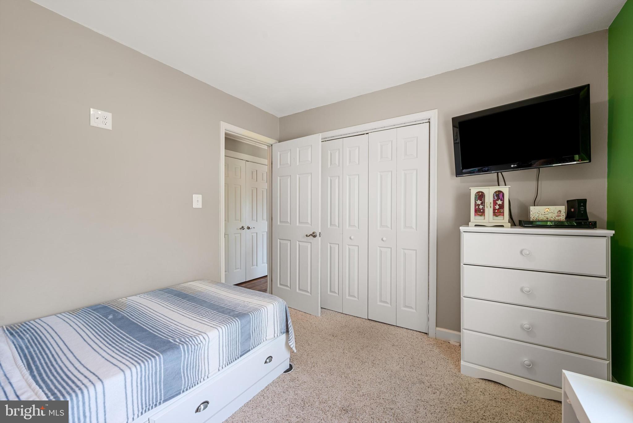 PATRICK HENRY ESTATES - Residential