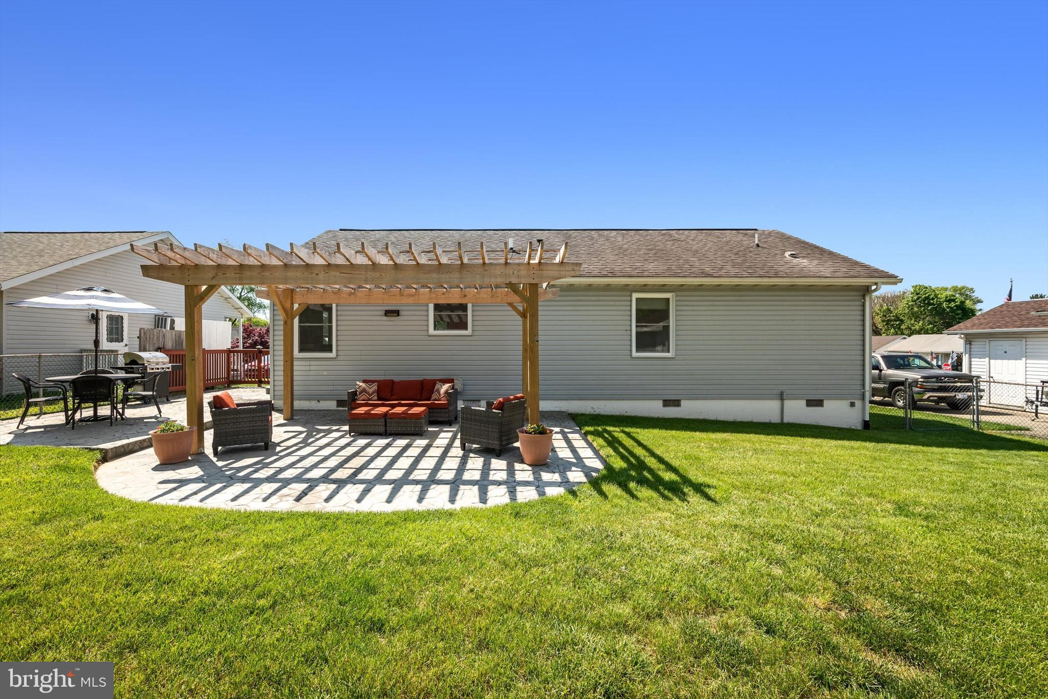 PATRICK HENRY ESTATES - Residential