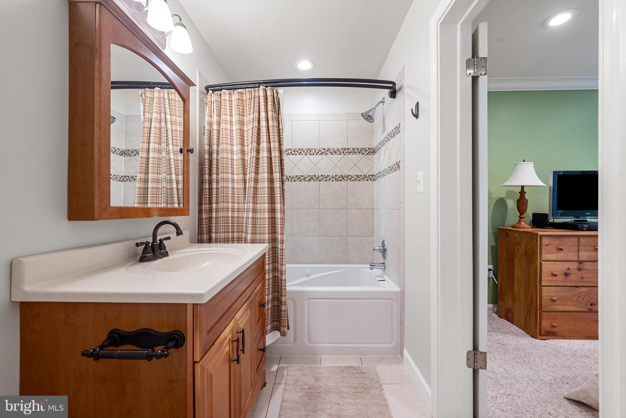 PATRICK HENRY ESTATES - Residential