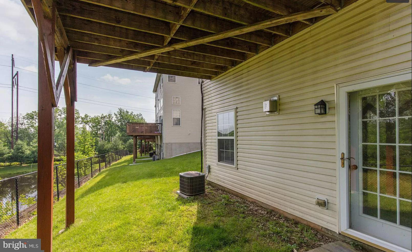 GARRISON GREENE - Residential Lease