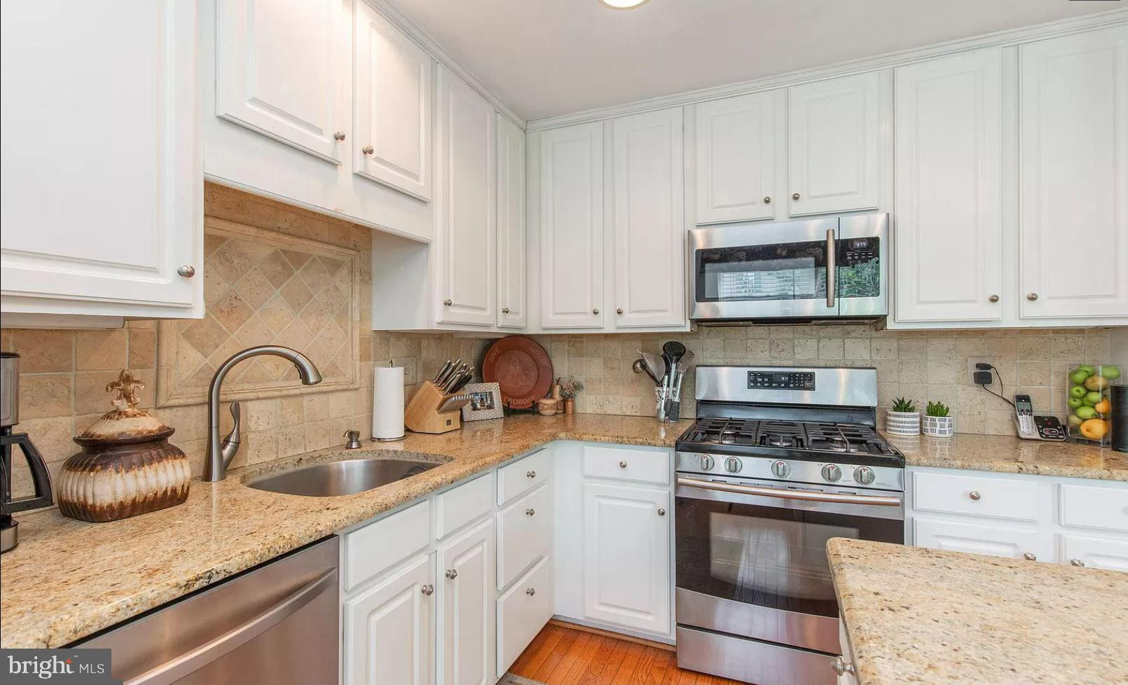 GARRISON GREENE - Residential Lease