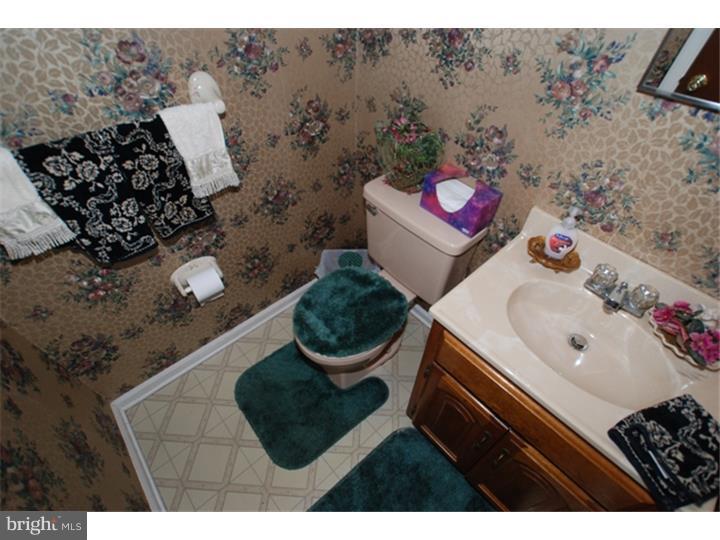 CEDAR HOLLOW - Residential