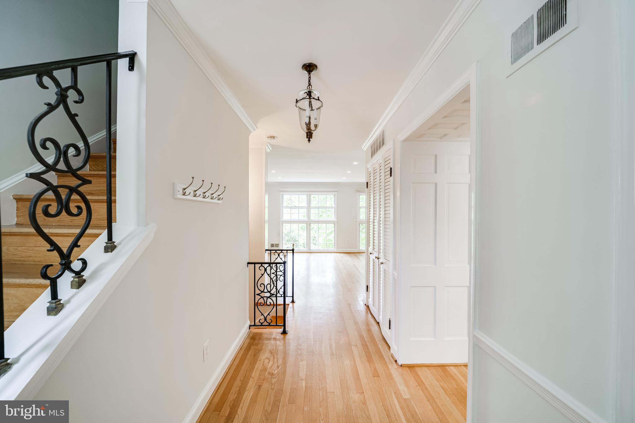 YATES GARDENS - Residential Lease