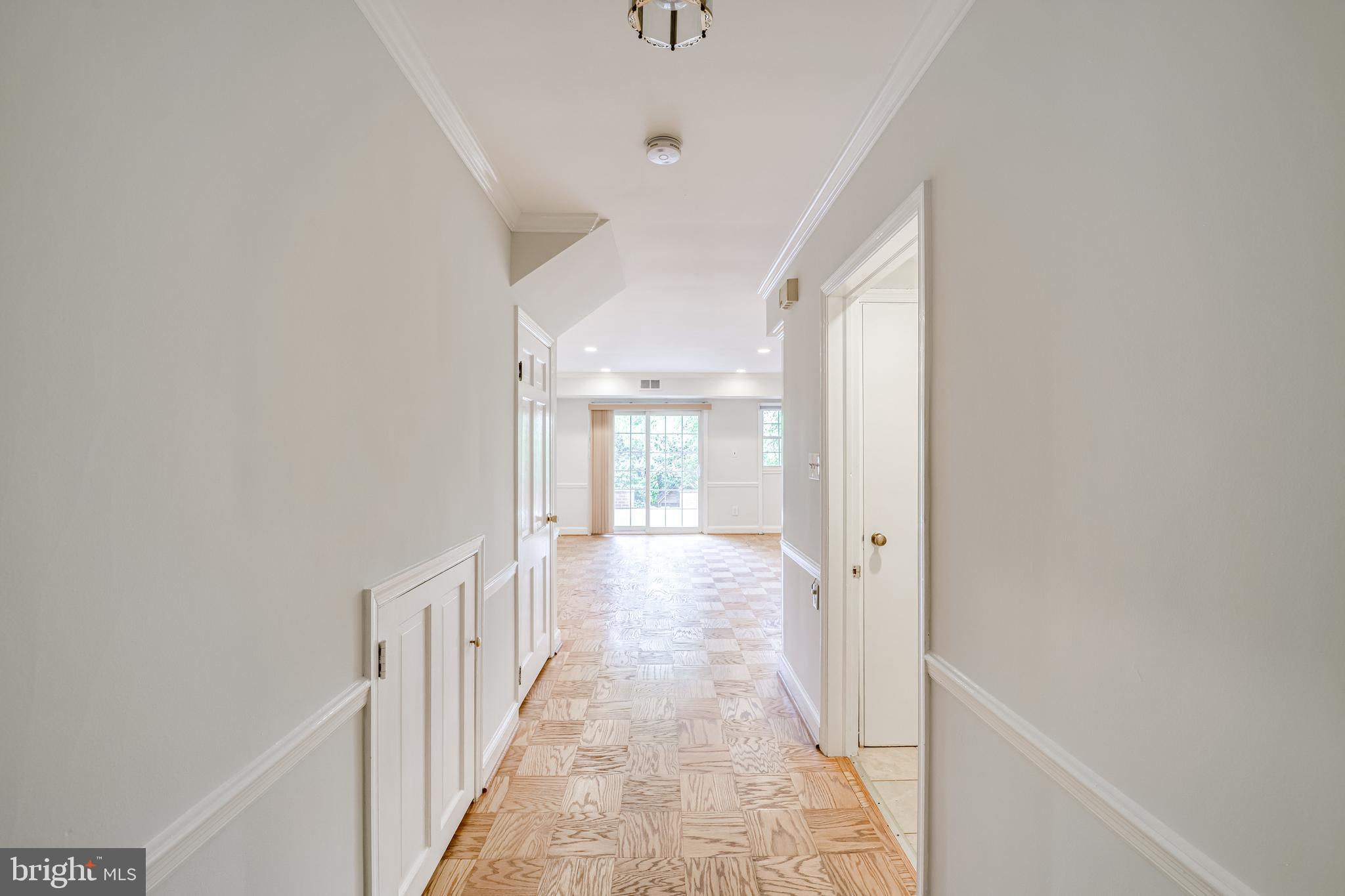 YATES GARDENS - Residential Lease