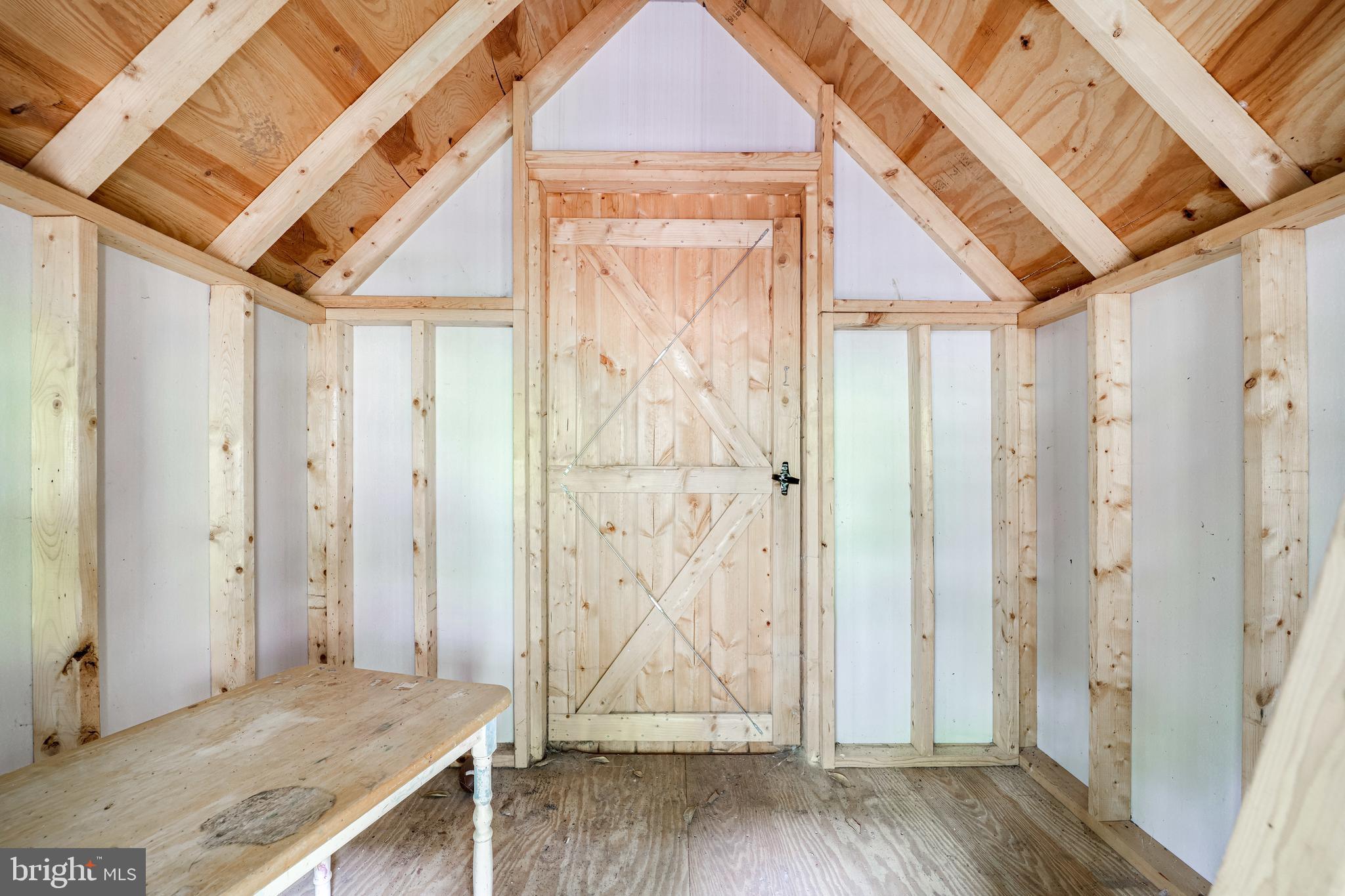 YATES GARDENS - Residential Lease