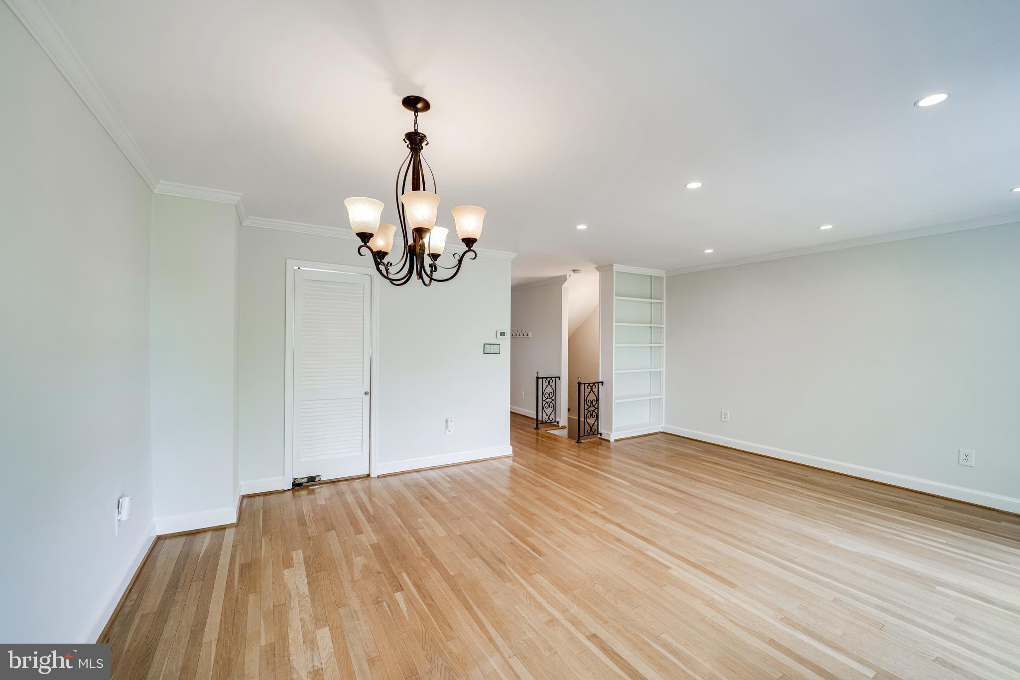 YATES GARDENS - Residential Lease