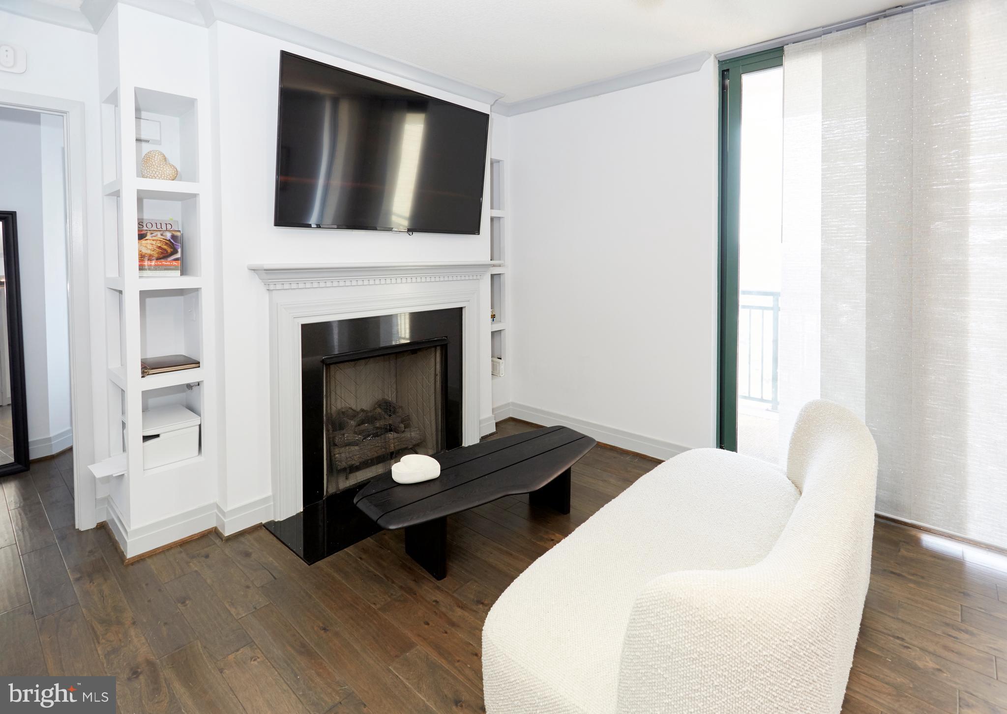 414 WATER STREET 2601