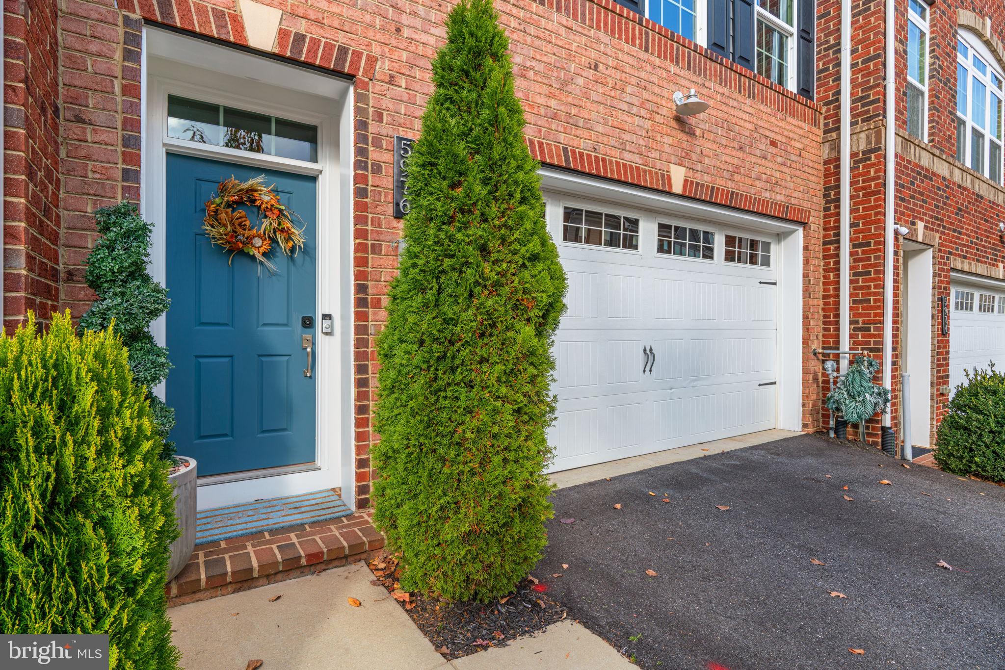 5976 GLEN WILLOW WAY