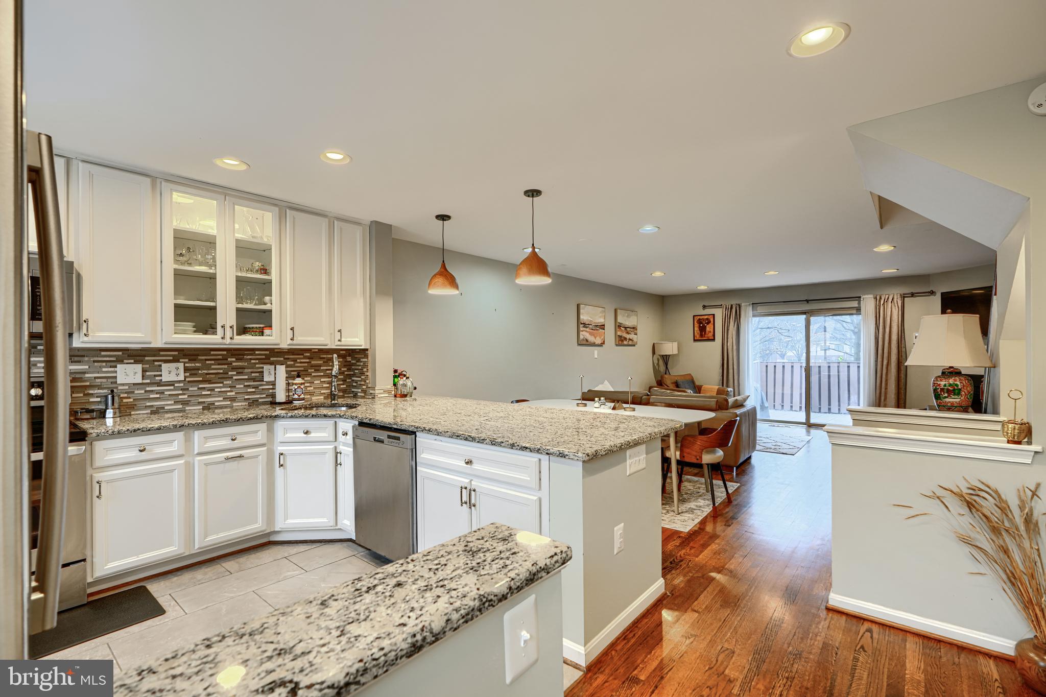 1206 S LINWOOD AVENUE