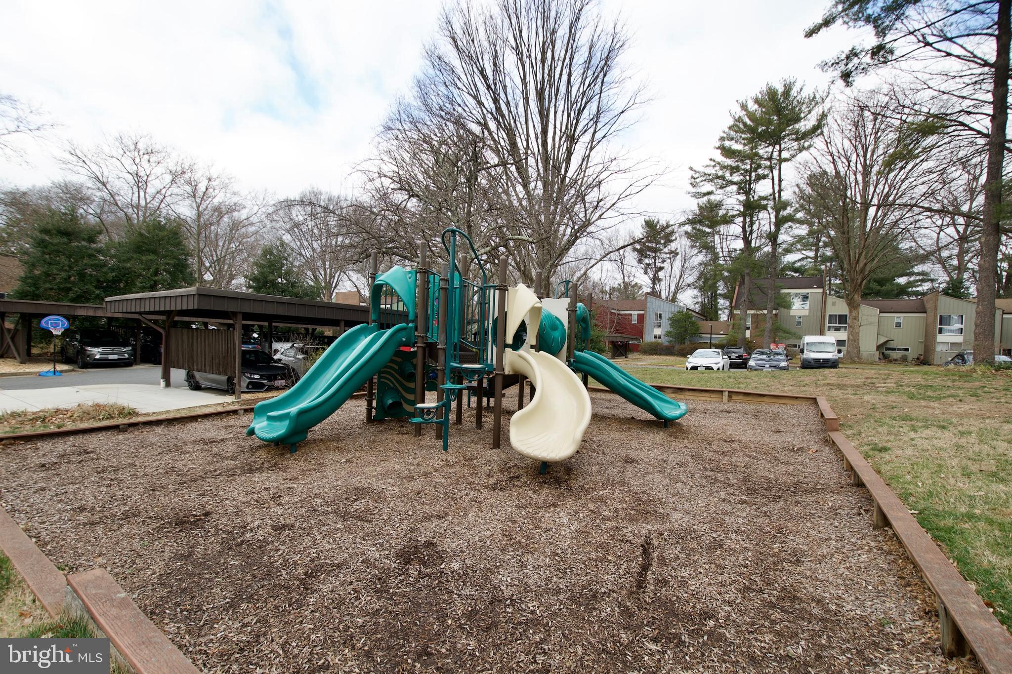 RESTON - Residential Lease