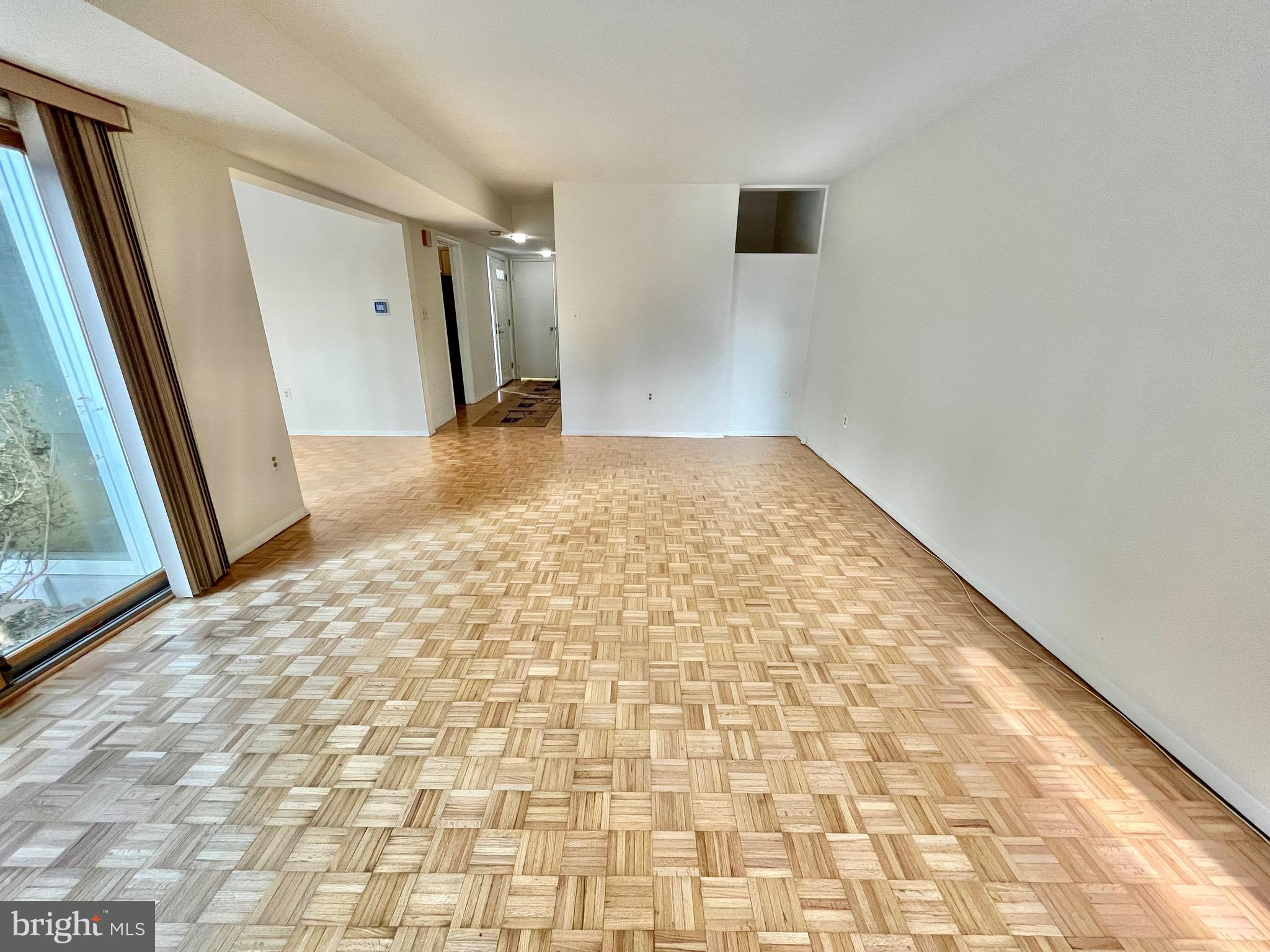 RESTON - Residential Lease