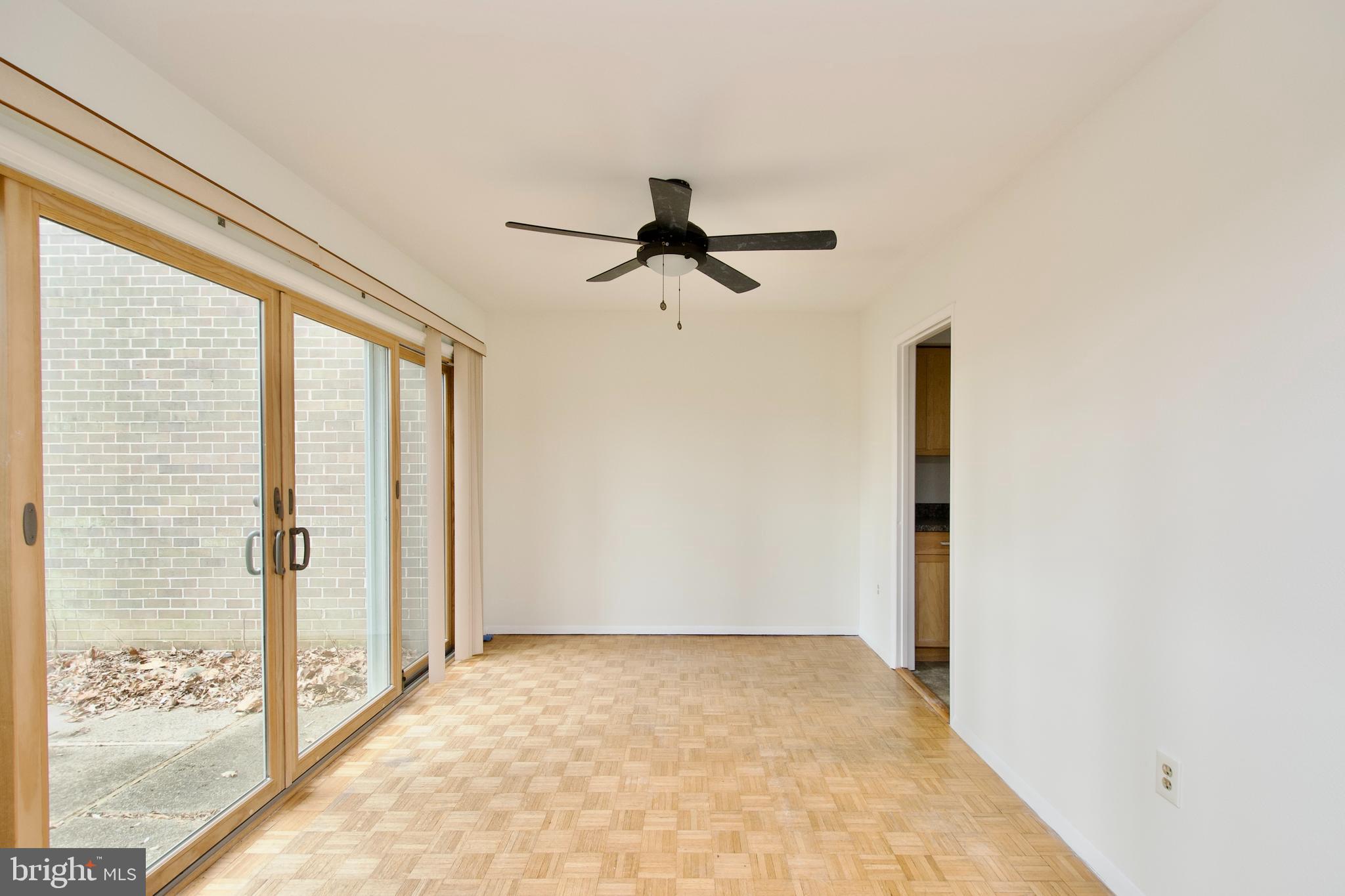 RESTON - Residential Lease