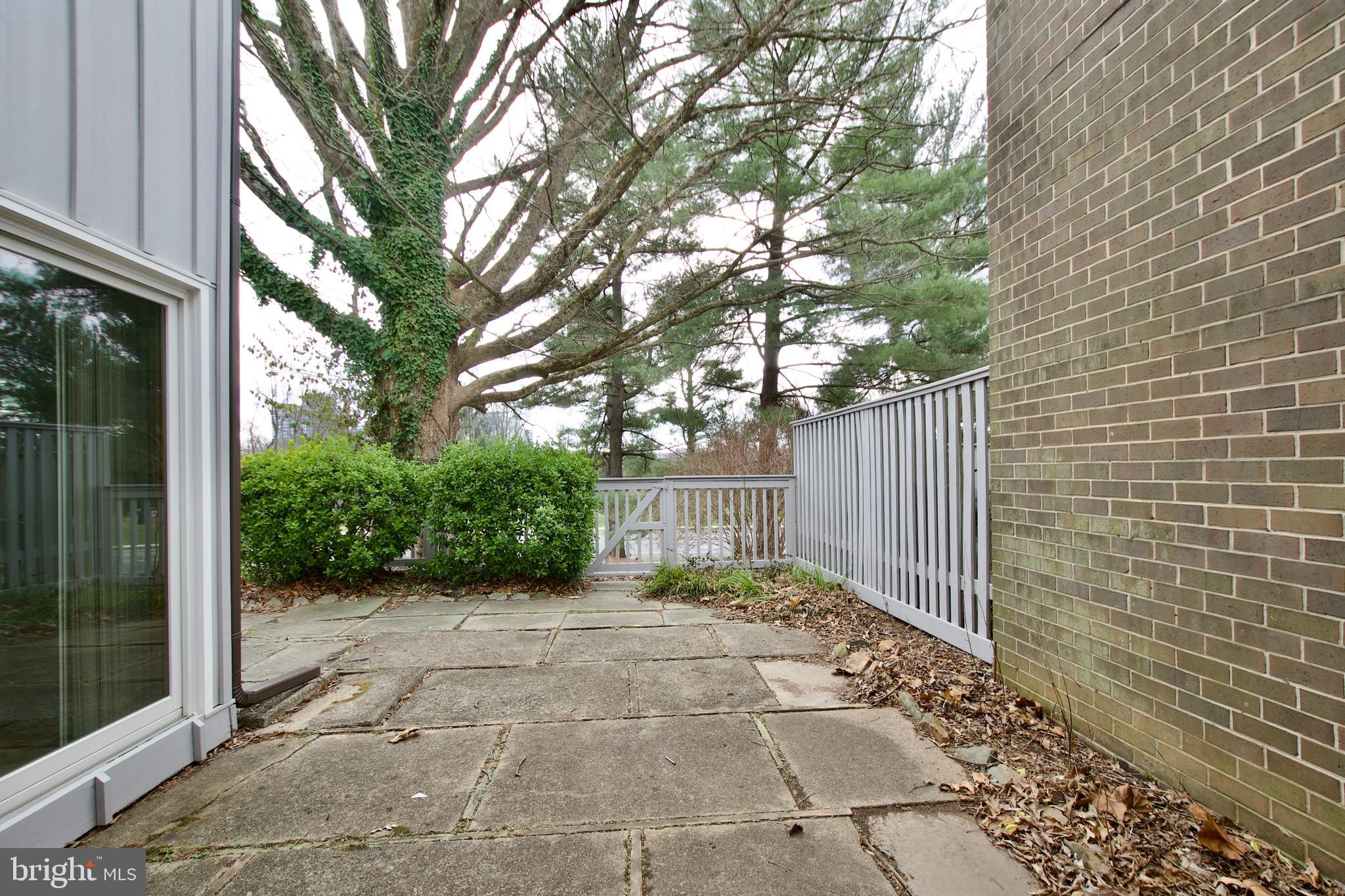 RESTON - Residential Lease