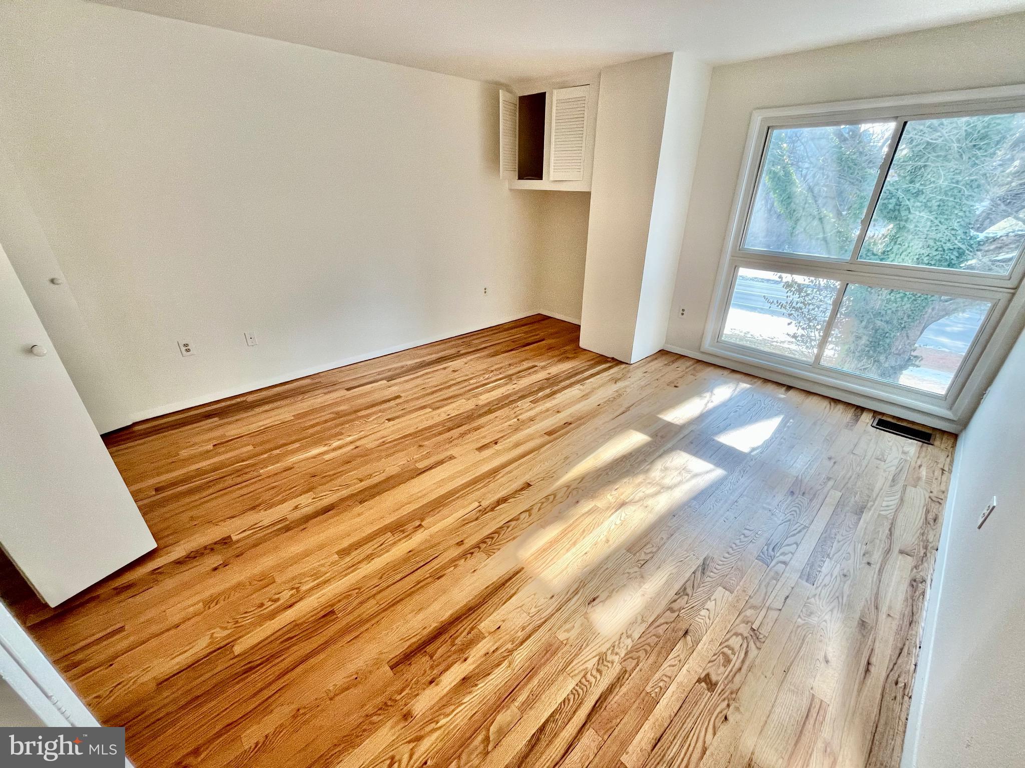 RESTON - Residential Lease