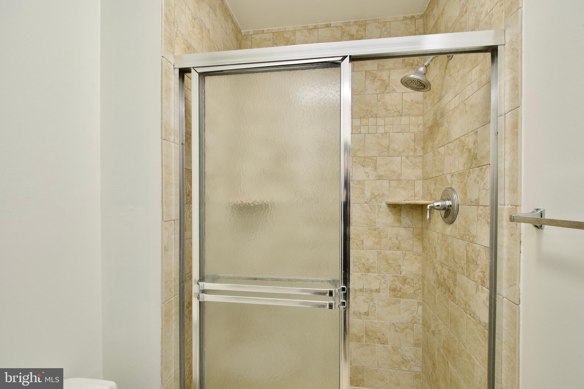 RESTON - Residential Lease