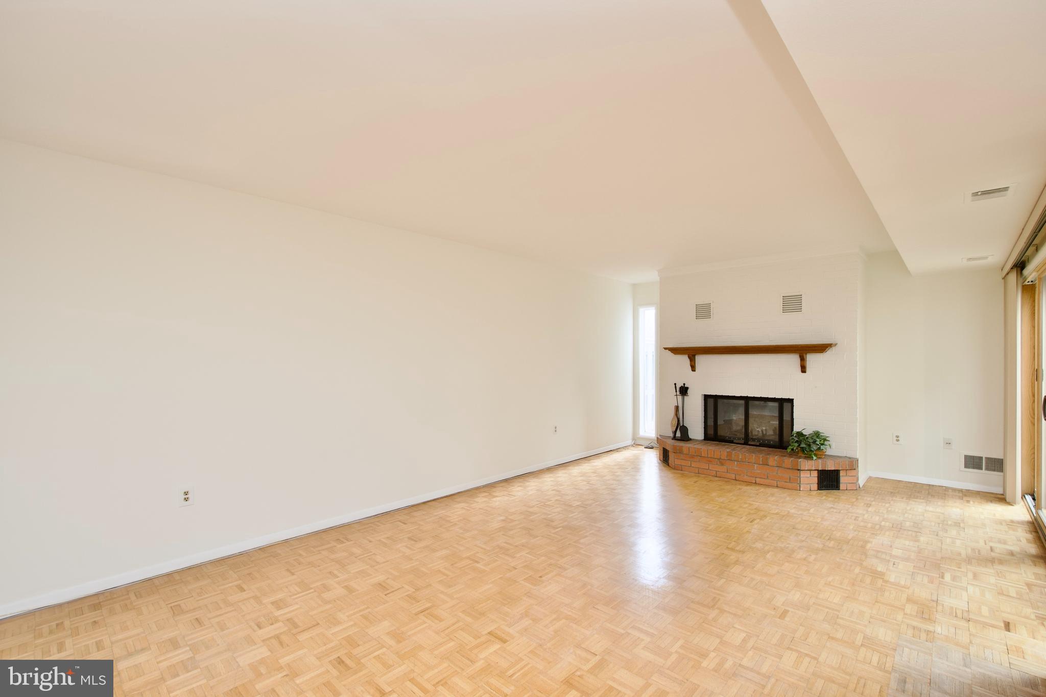 RESTON - Residential Lease