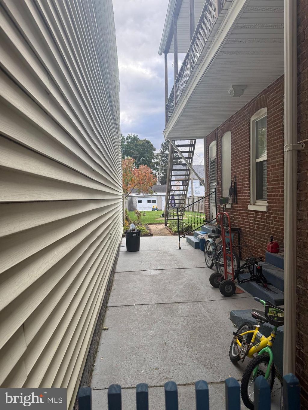 Photo of 1422 W Market Street, YORK, PA 17404 (MLS # PAYK2092730)