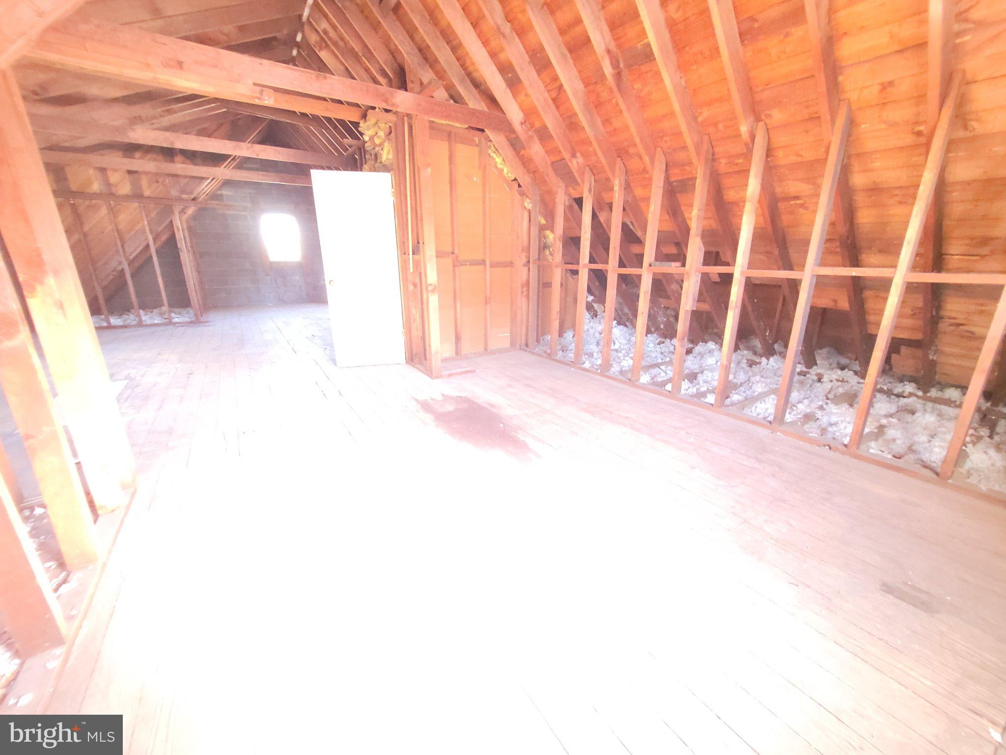17 W MAPLE AVENUE