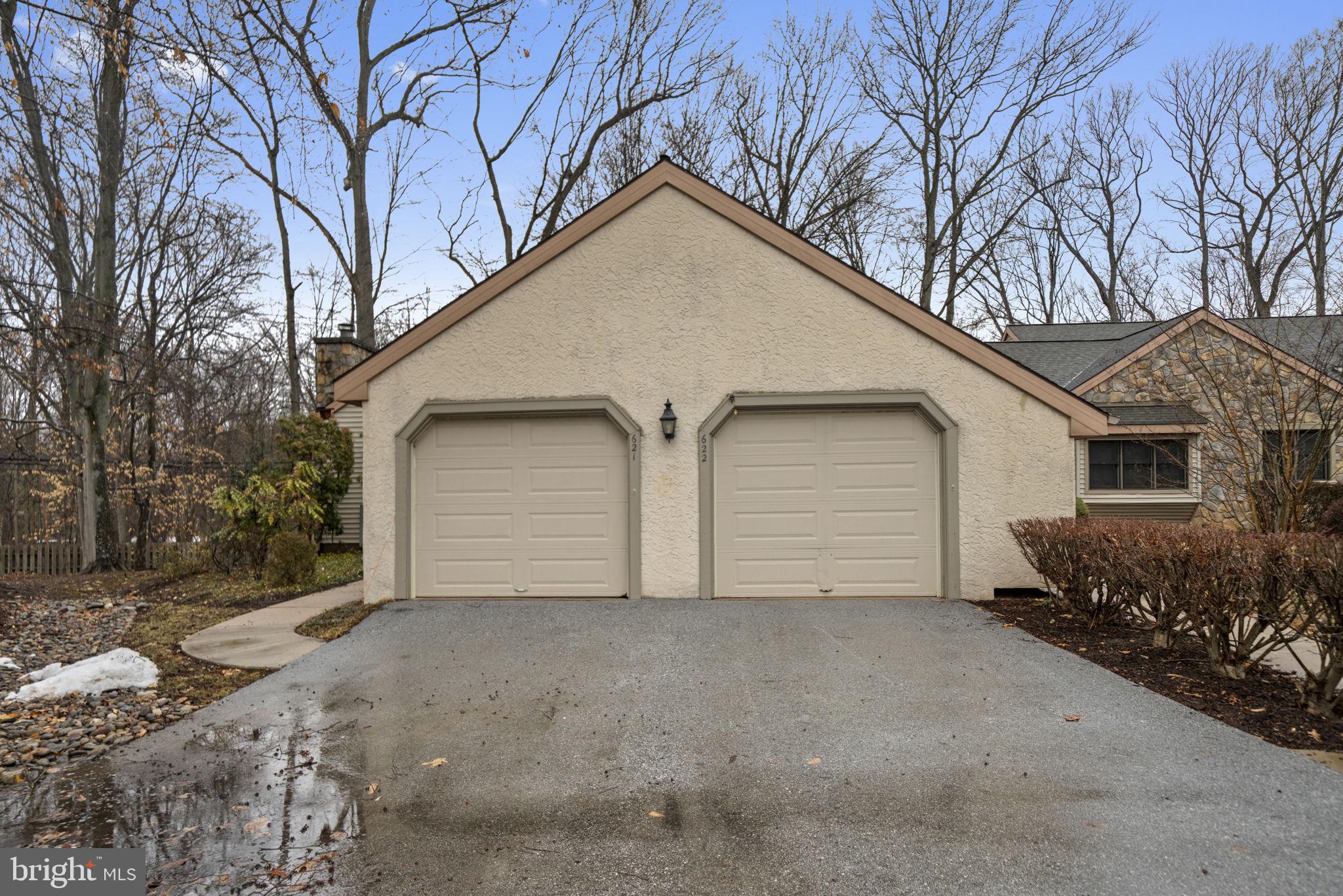 621 GLENWOOD LANE 621