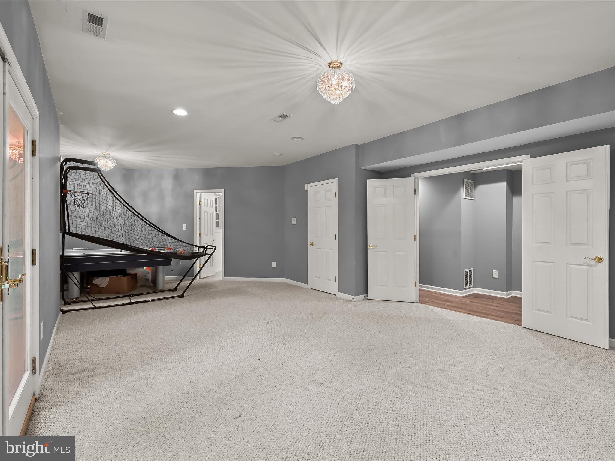 MEADOWOOD - Residential