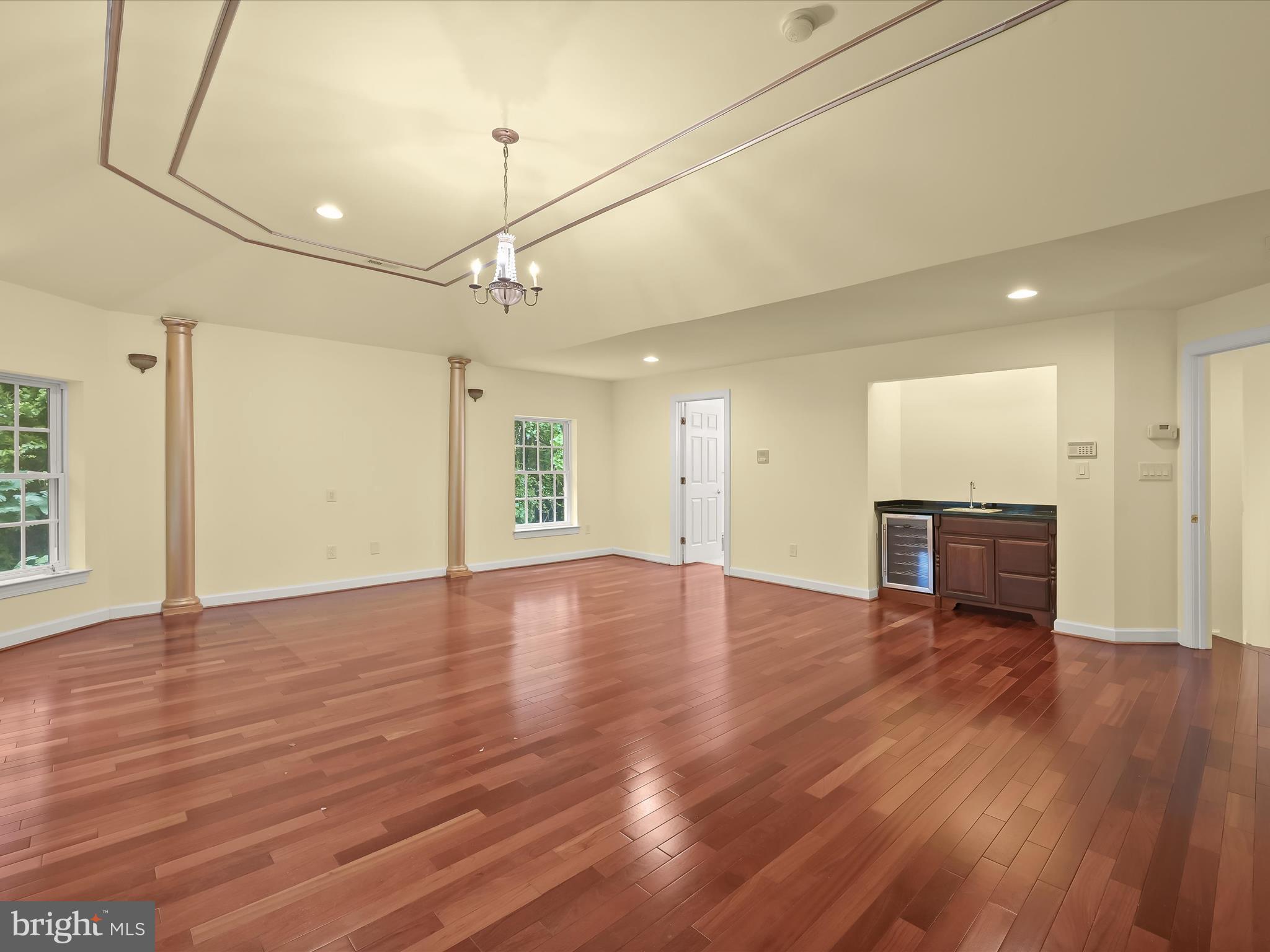 MEADOWOOD - Residential