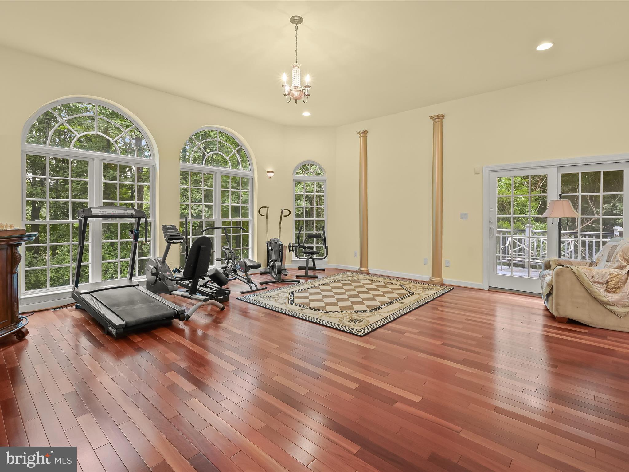 MEADOWOOD - Residential