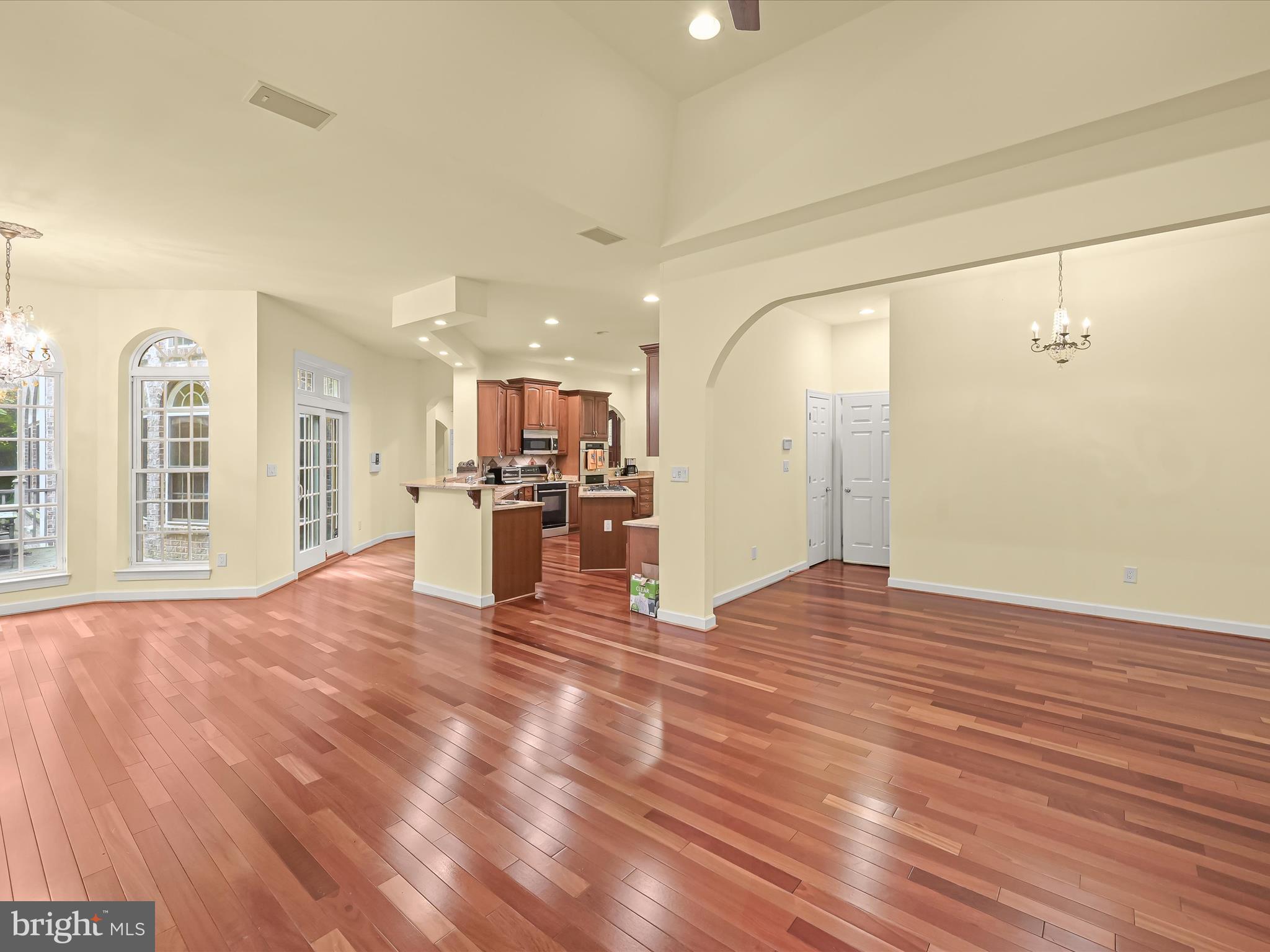 MEADOWOOD - Residential