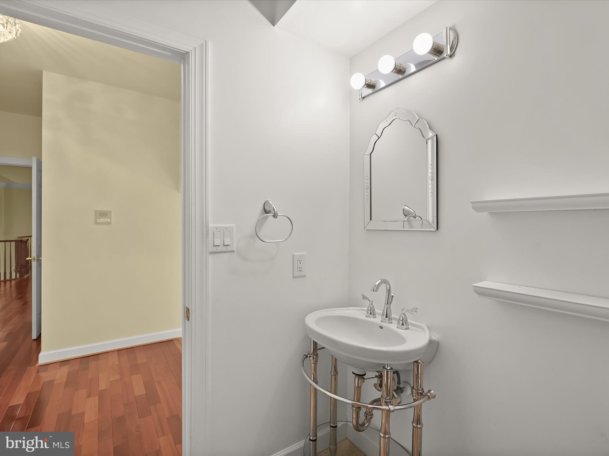 MEADOWOOD - Residential