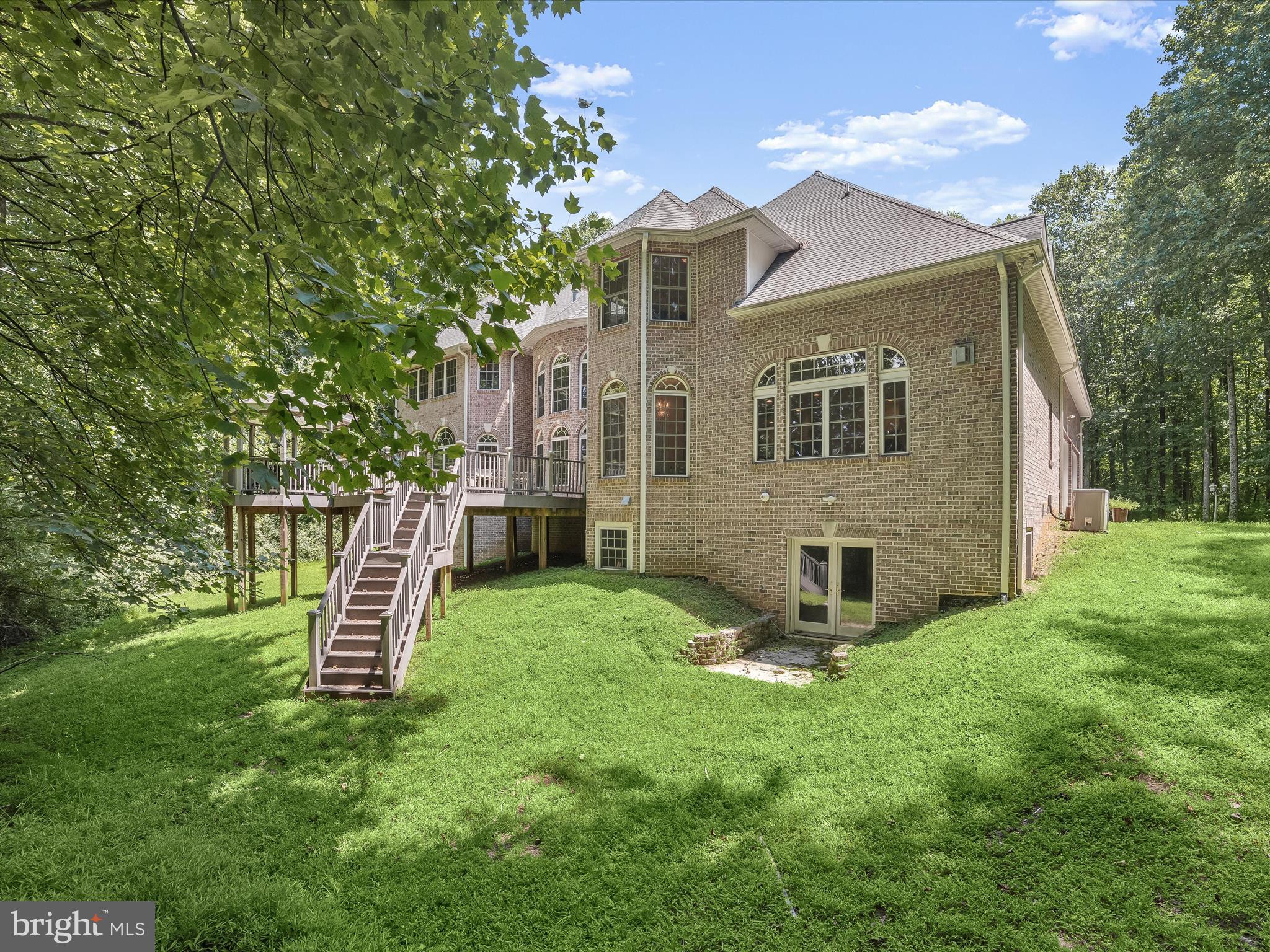 MEADOWOOD - Residential