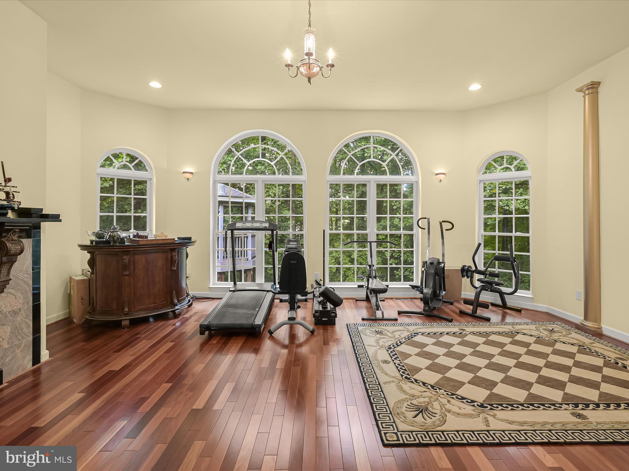 MEADOWOOD - Residential