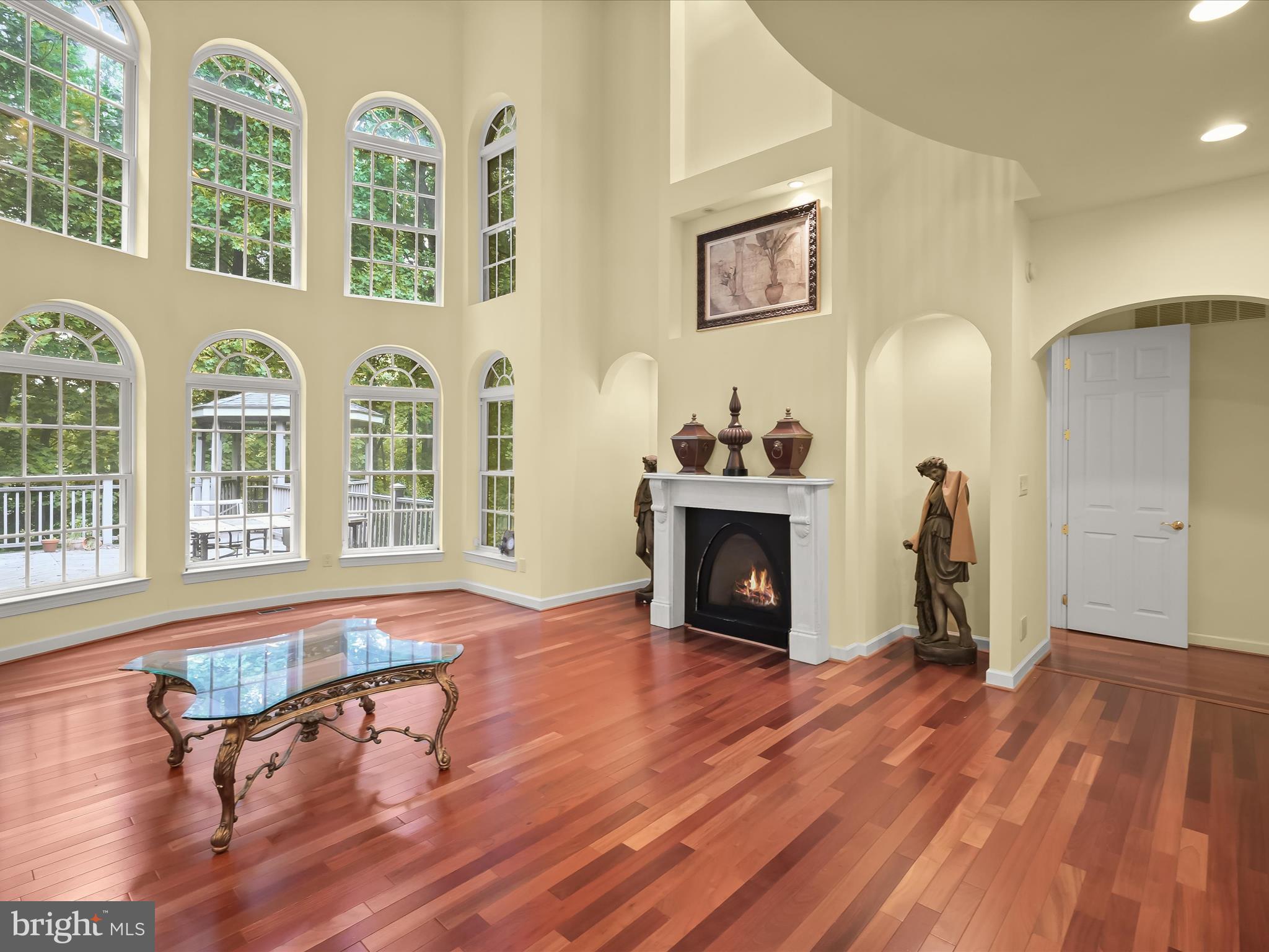 MEADOWOOD - Residential