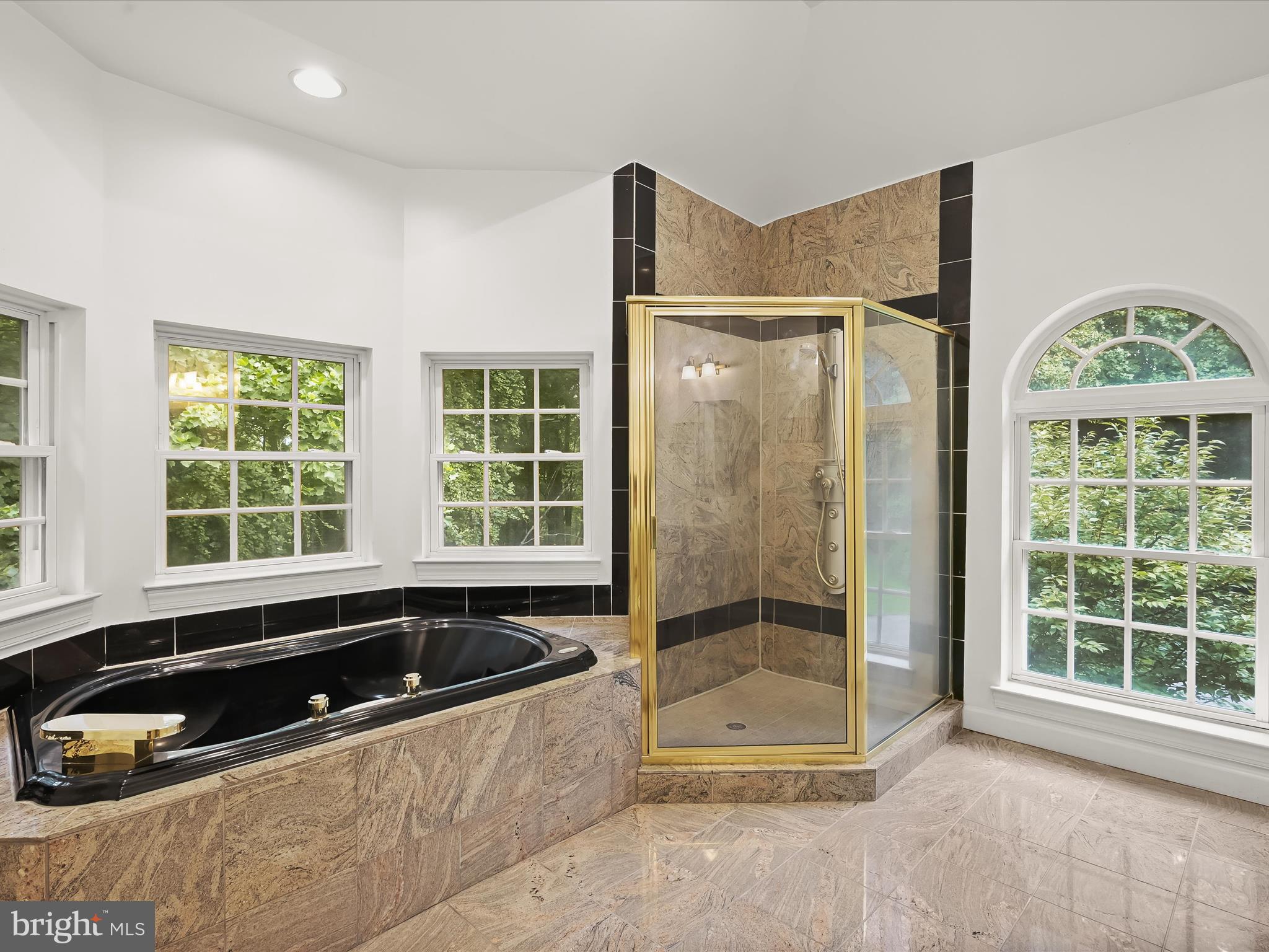 MEADOWOOD - Residential