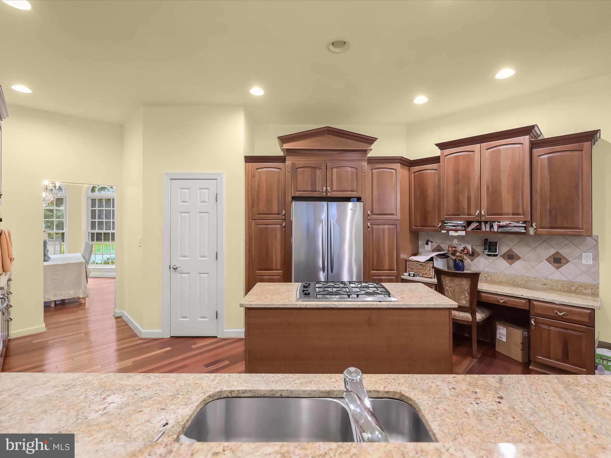 MEADOWOOD - Residential