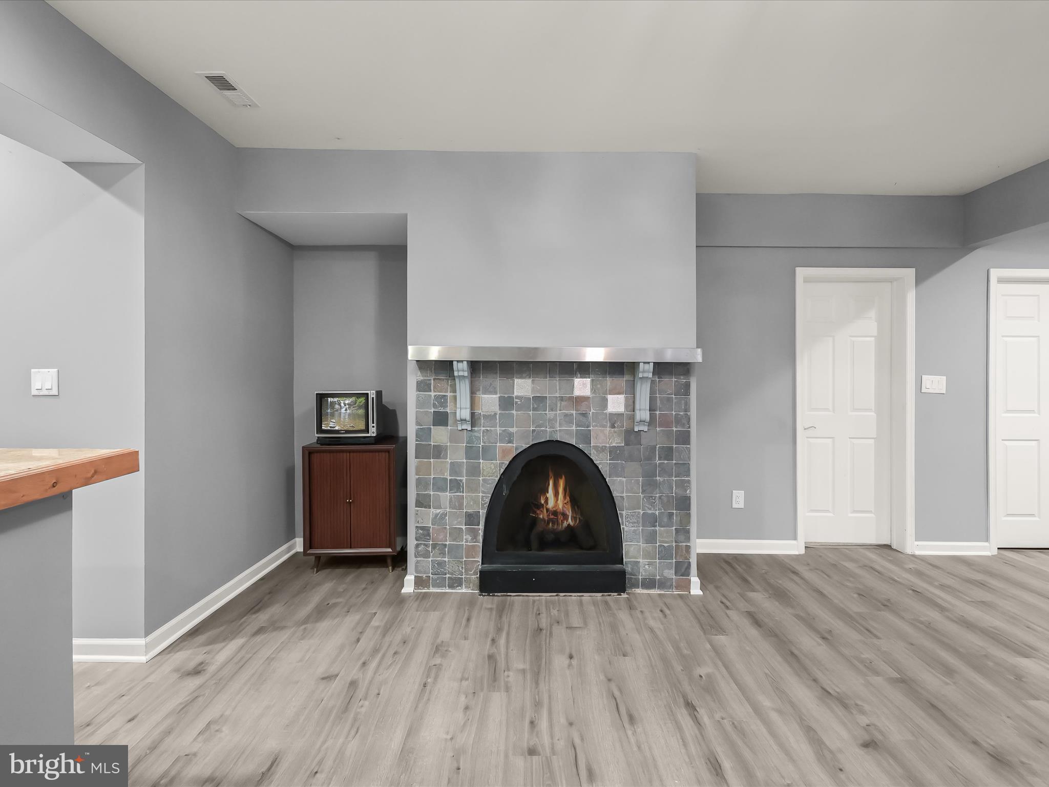 MEADOWOOD - Residential