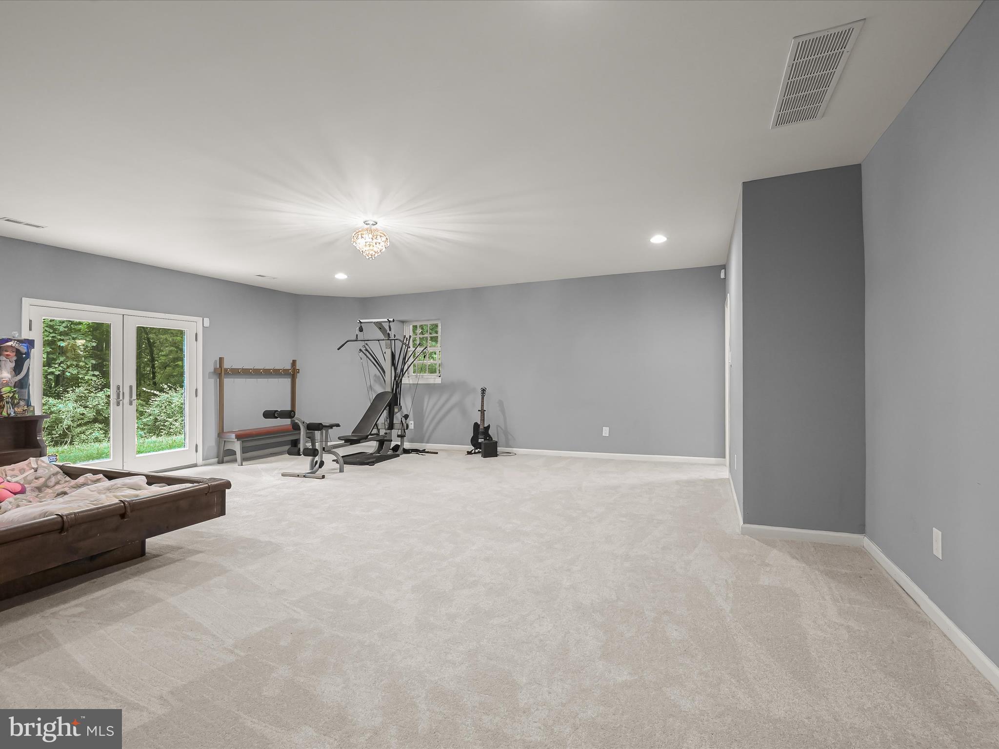 MEADOWOOD - Residential