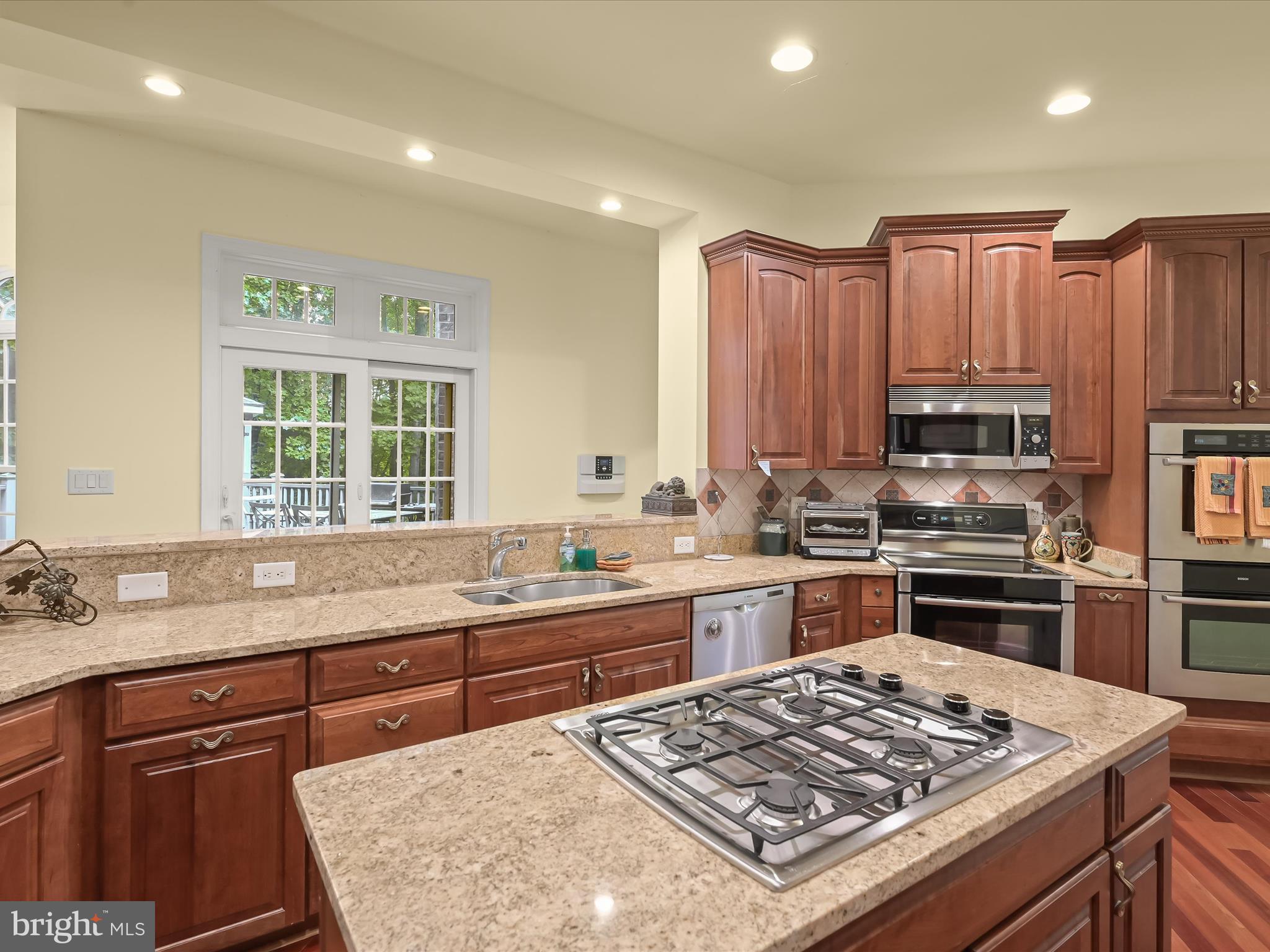 MEADOWOOD - Residential