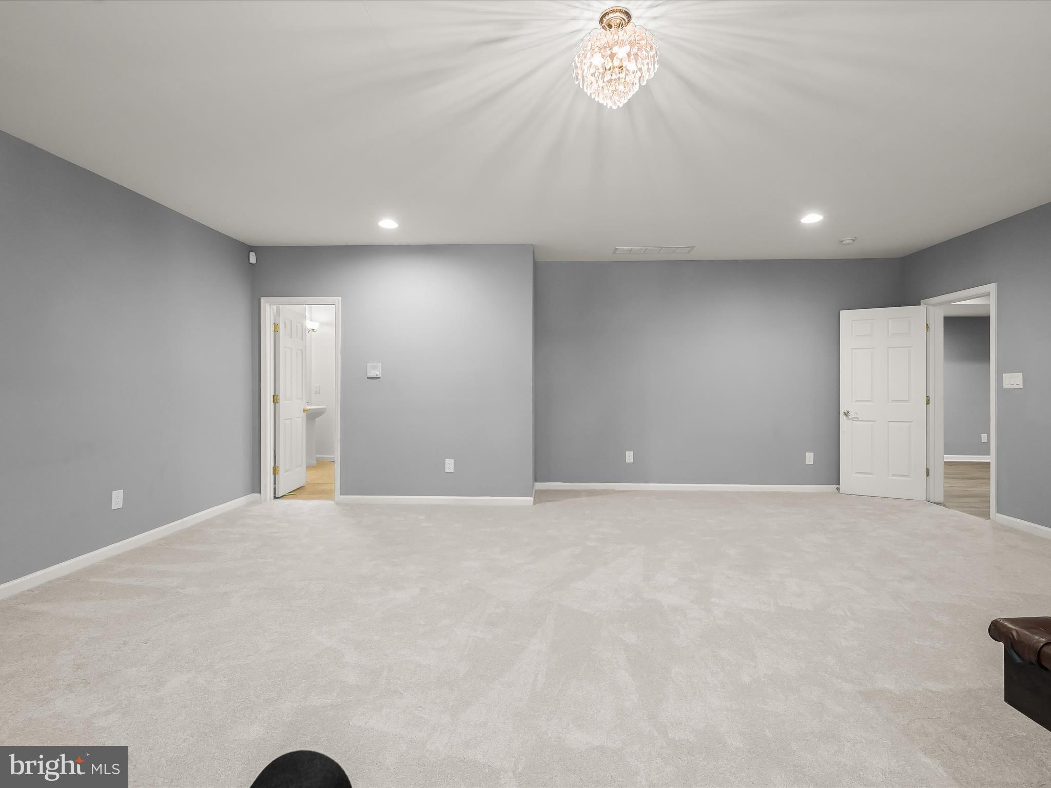 MEADOWOOD - Residential