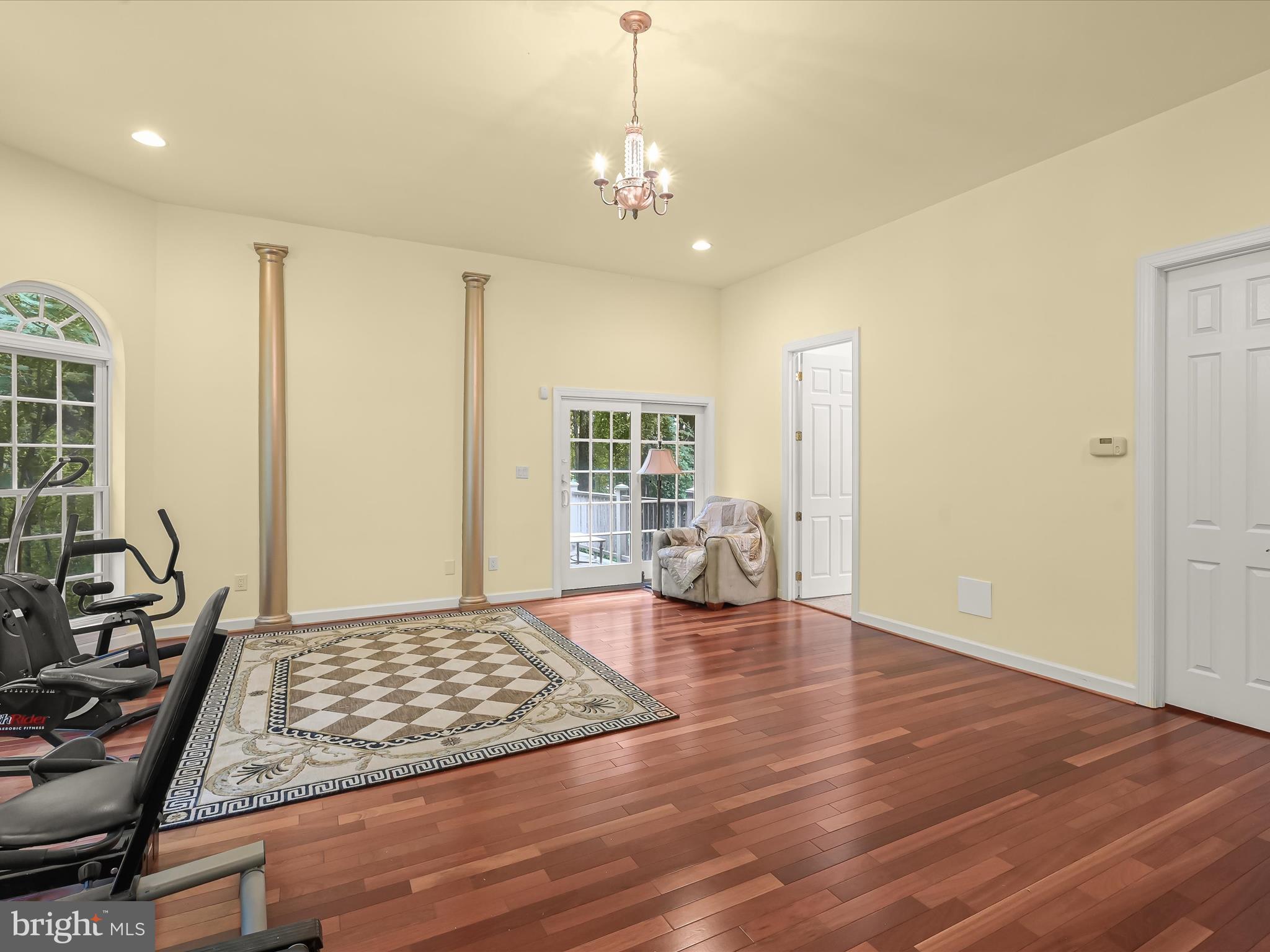 MEADOWOOD - Residential