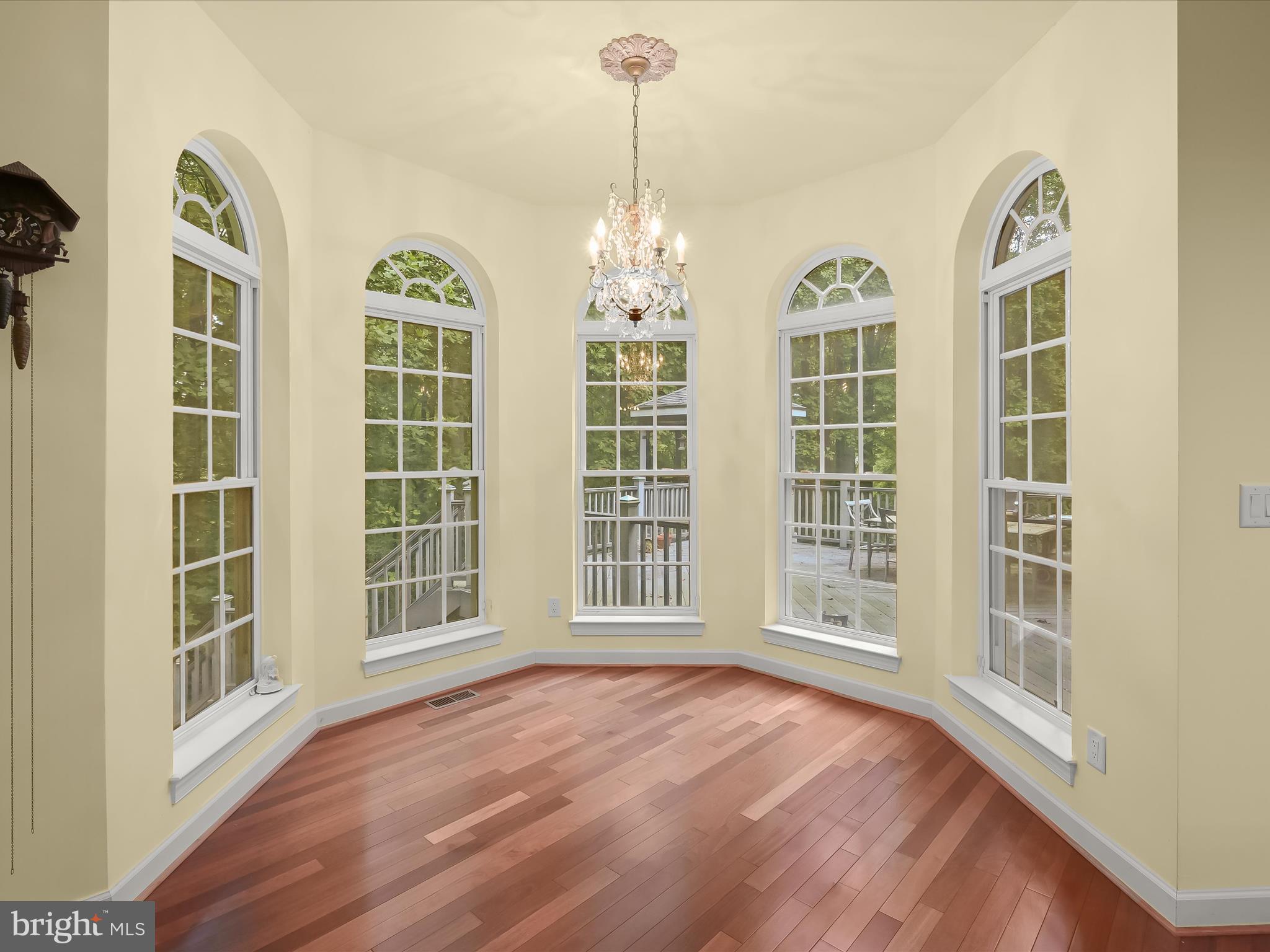 MEADOWOOD - Residential